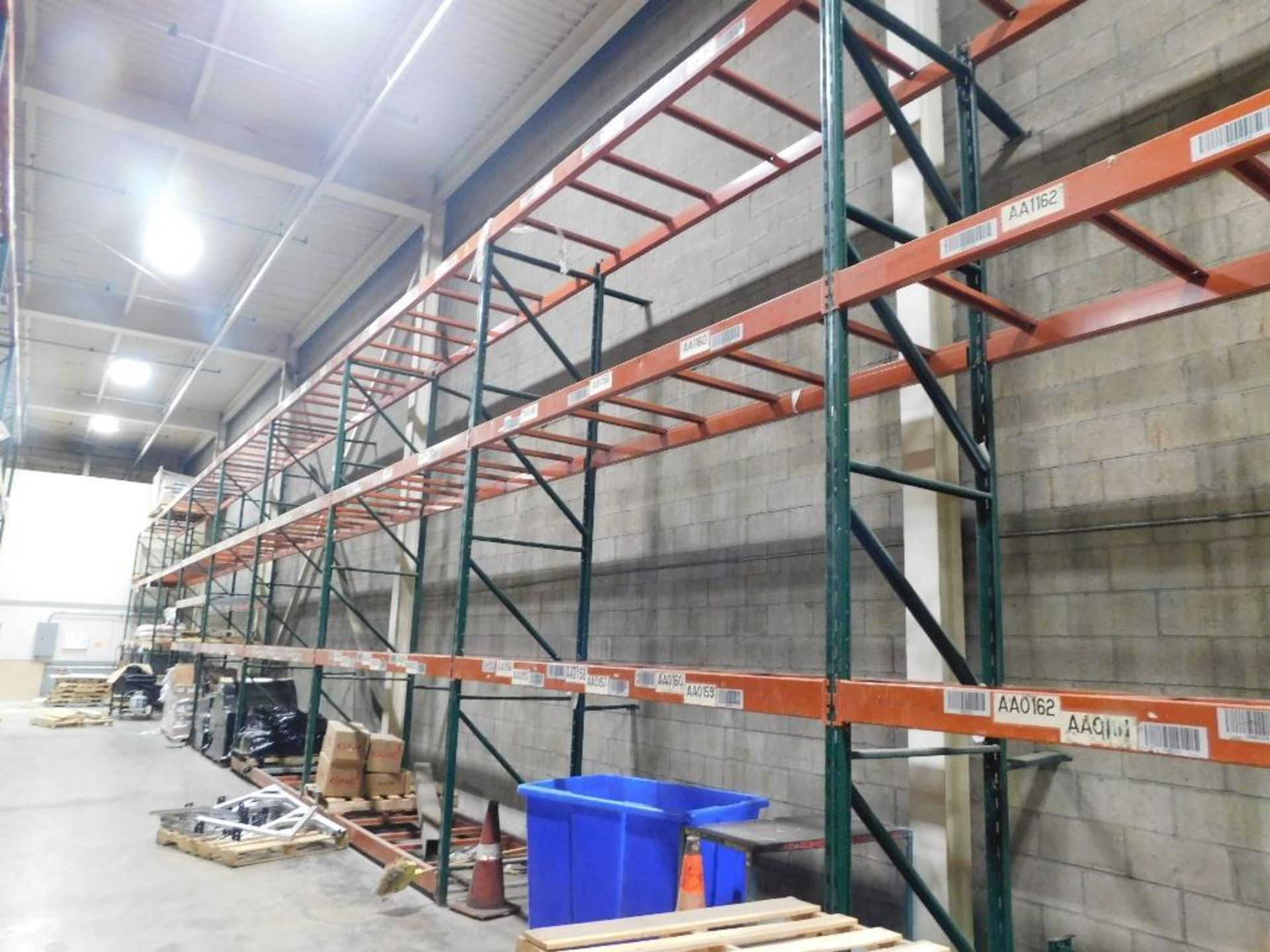 (14X) SECTIONS OF RIDG-U-RAK PALLET RACKING, (15) 16 FT. UPRIGHTS, (92) 5 1/2 IN. X 132 IN. HORIZONT - Image 3 of 4