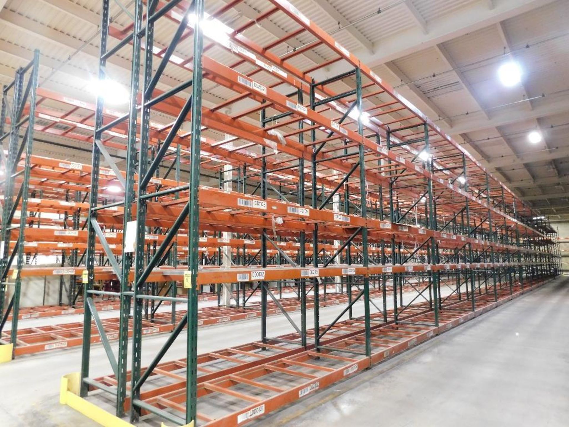 (32X) SECTIONS OF RIDG-U-RAK PALLET RACKING, (8) 20 FT. UPRIGHTS, (26) 16 FT. UPRIGHTS, (60) 4 1/2 I - Image 3 of 4