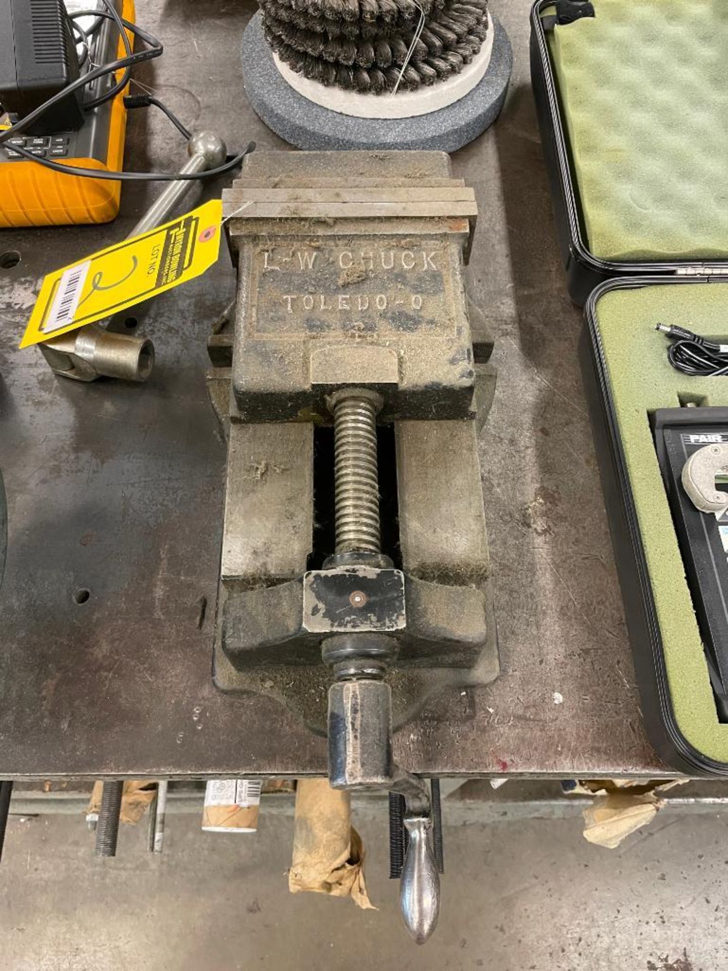 L-W CHUCK TOLEDO-0, 6'' MACHINE VISE