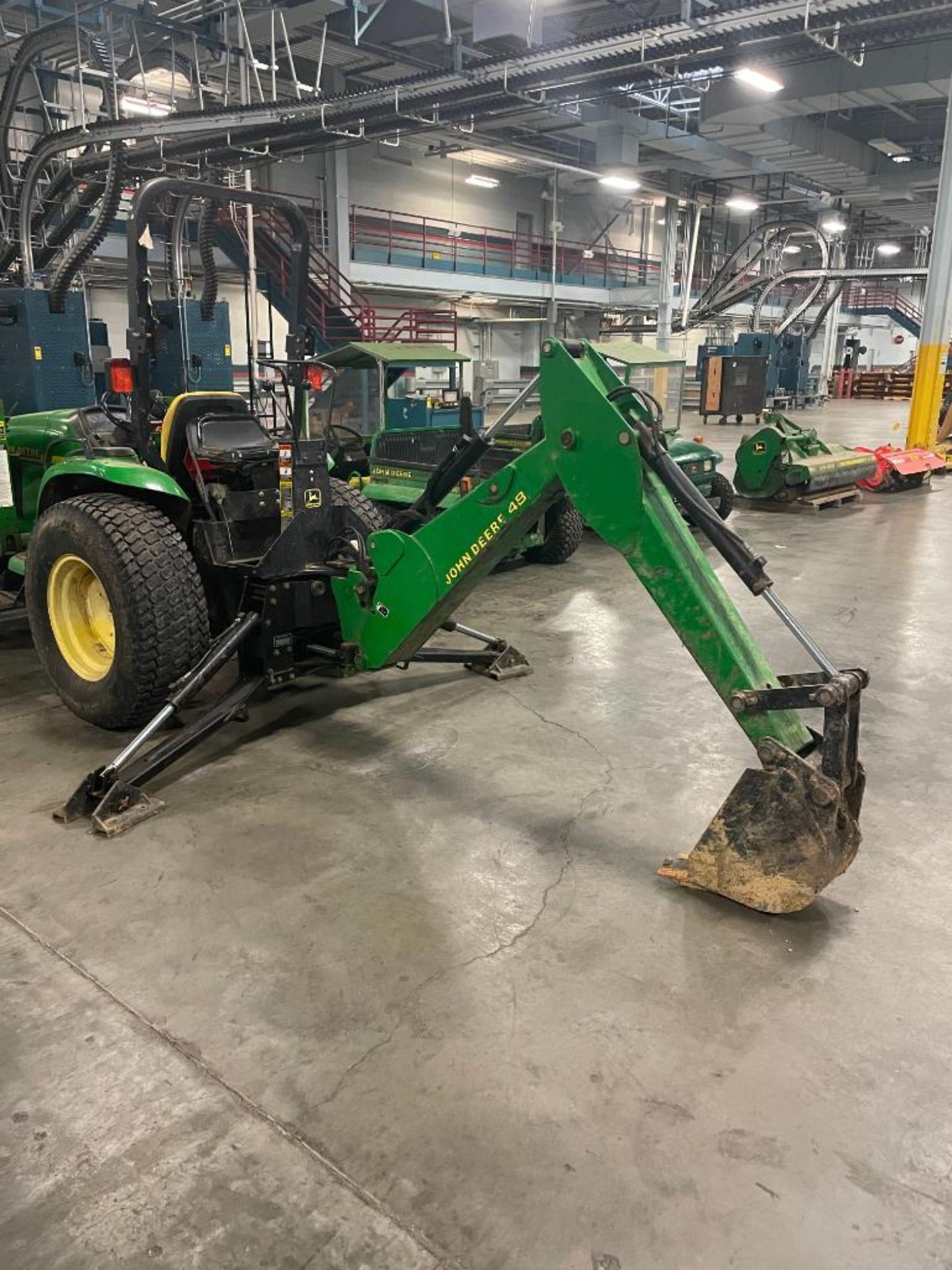 JOHN DEERE TRACTOR, MODEL 4400, 2,745 HRS., 4-WD, DIESEL, WITH JOHN DEERE 430 FRONT END LOADER, - Image 4 of 5