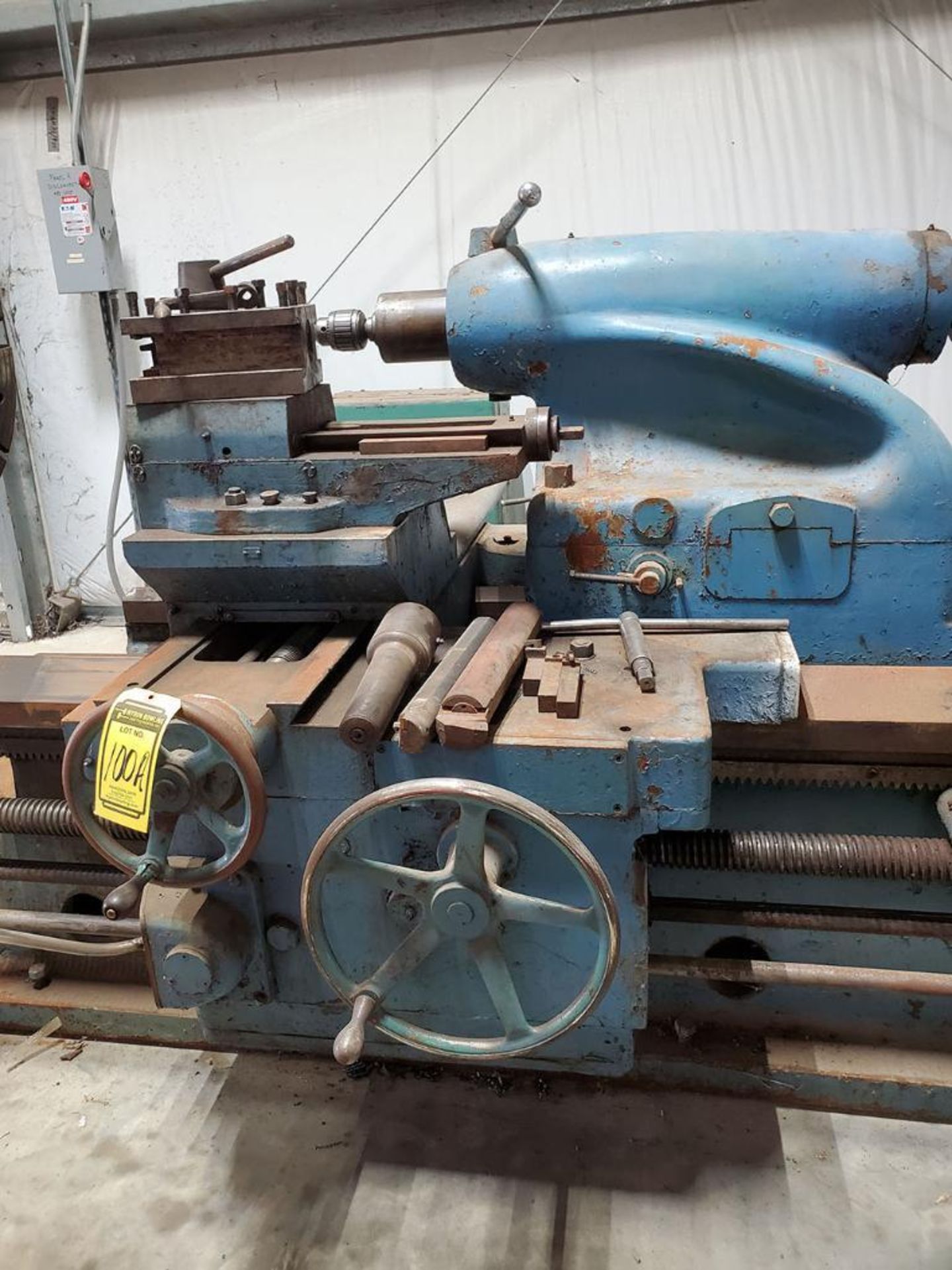 SWIFT ENGINE LATHE; MODEL 16-21.SV.5, S/N 13161, 11' BED, 32'' JAW CHUCK, 400-RPM SPINDLE, 4'' BAR - Image 6 of 11