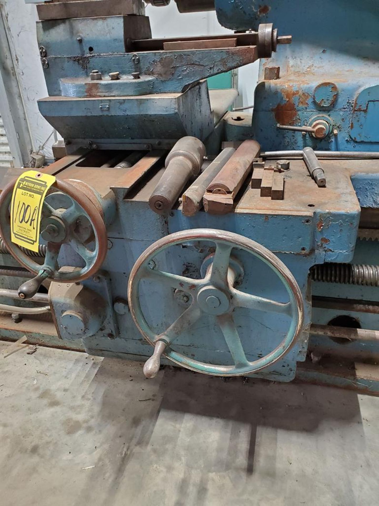 SWIFT ENGINE LATHE; MODEL 16-21.SV.5, S/N 13161, 11' BED, 32'' JAW CHUCK, 400-RPM SPINDLE, 4'' BAR - Image 10 of 11