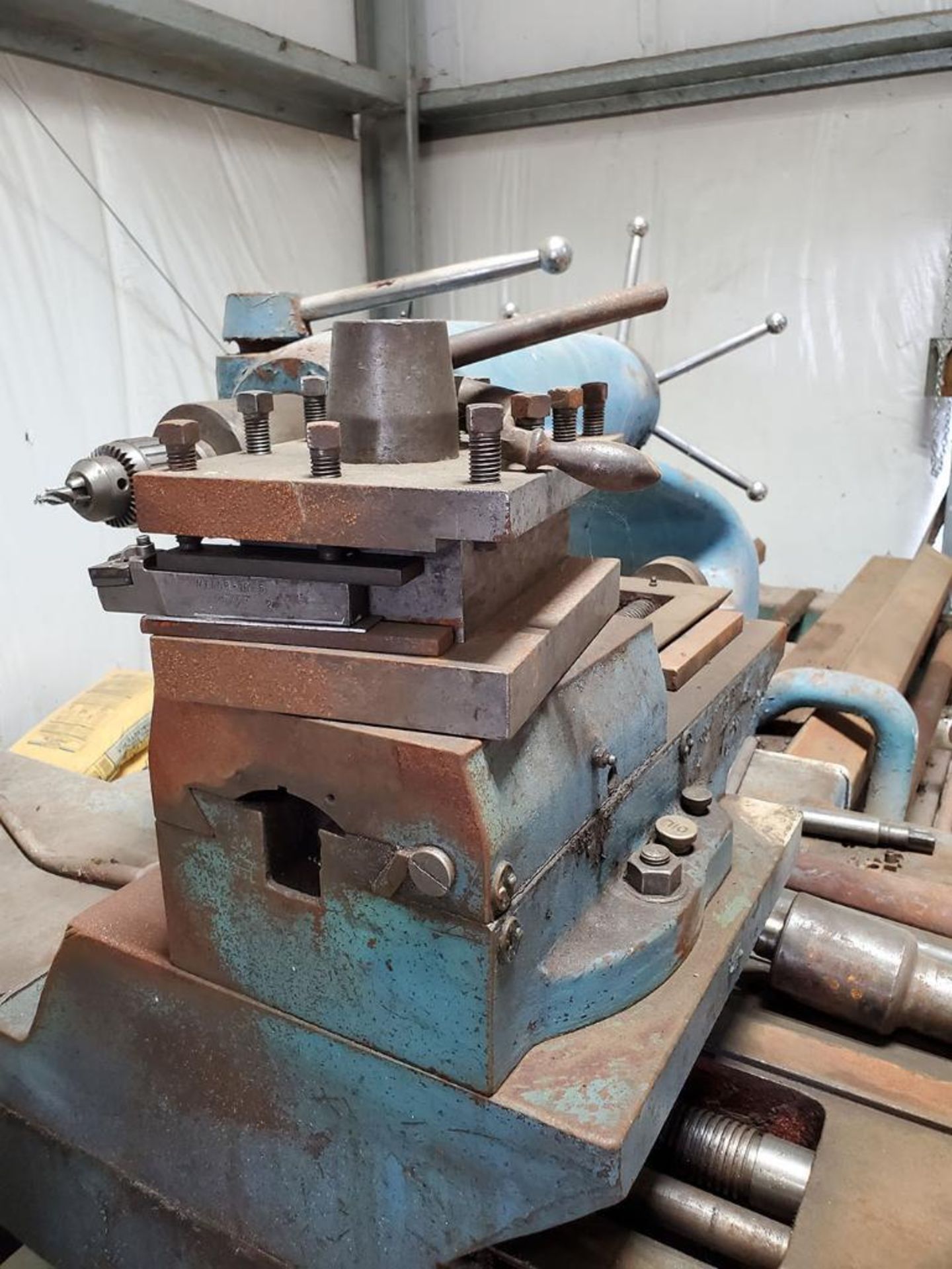SWIFT ENGINE LATHE; MODEL 16-21.SV.5, S/N 13161, 11' BED, 32'' JAW CHUCK, 400-RPM SPINDLE, 4'' BAR - Image 9 of 11