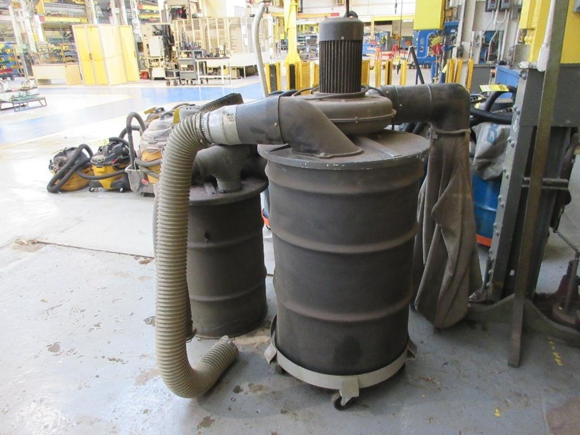 DAYTON 2-STAGE DUST COLLECTOR, MODEL 3AA17