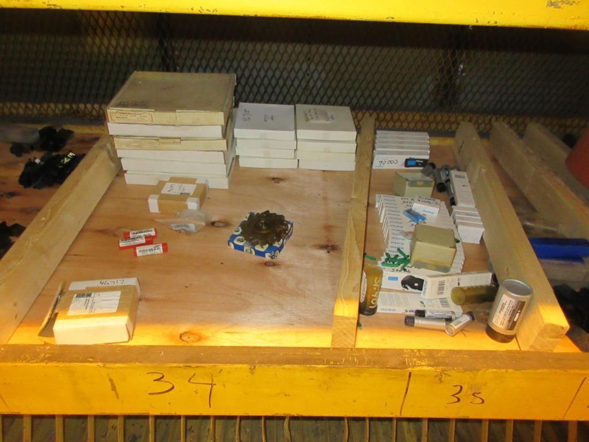 CONTENTS OF (22) SECTIONS PALLET RACK: ASSORTED ABRASIVES, SUNNEN STONES, TOOL BITS, DOVETAIL CUTTER - Image 9 of 43