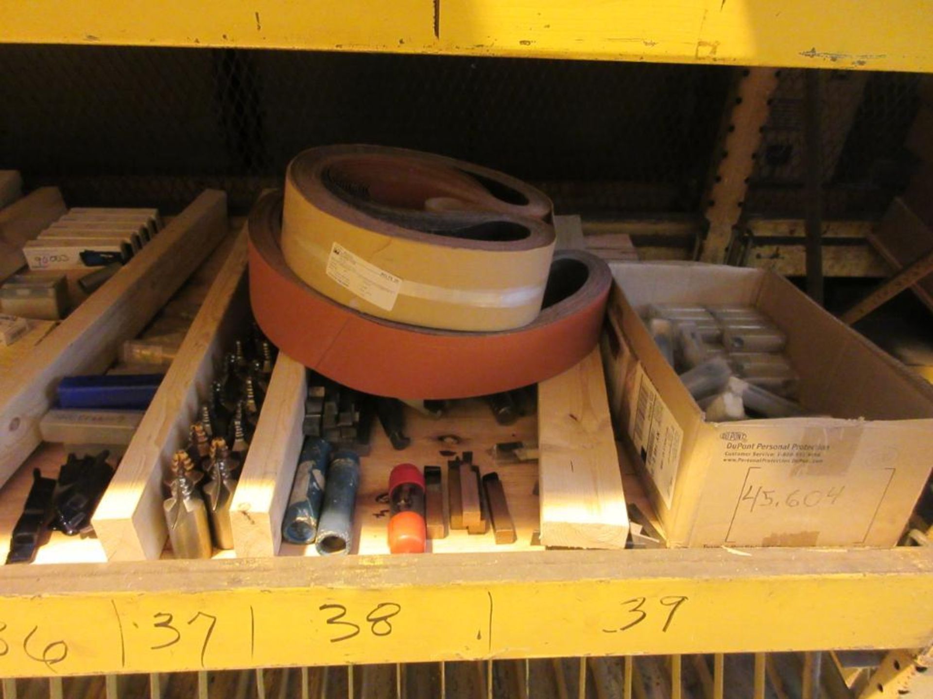 CONTENTS OF (22) SECTIONS PALLET RACK: ASSORTED ABRASIVES, SUNNEN STONES, TOOL BITS, DOVETAIL CUTTER - Image 8 of 43