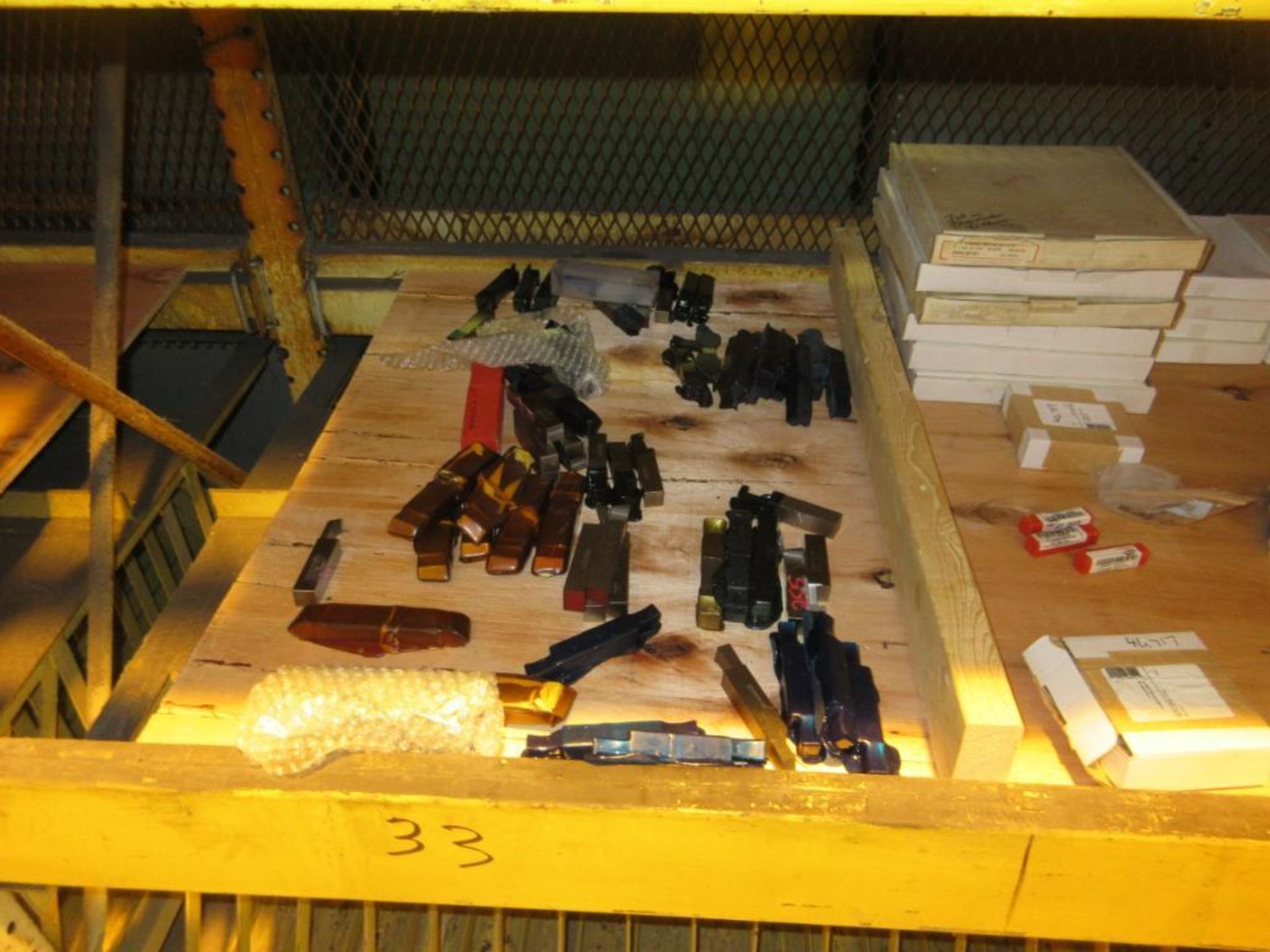 CONTENTS OF (22) SECTIONS PALLET RACK: ASSORTED ABRASIVES, SUNNEN STONES, TOOL BITS, DOVETAIL CUTTER - Image 10 of 43