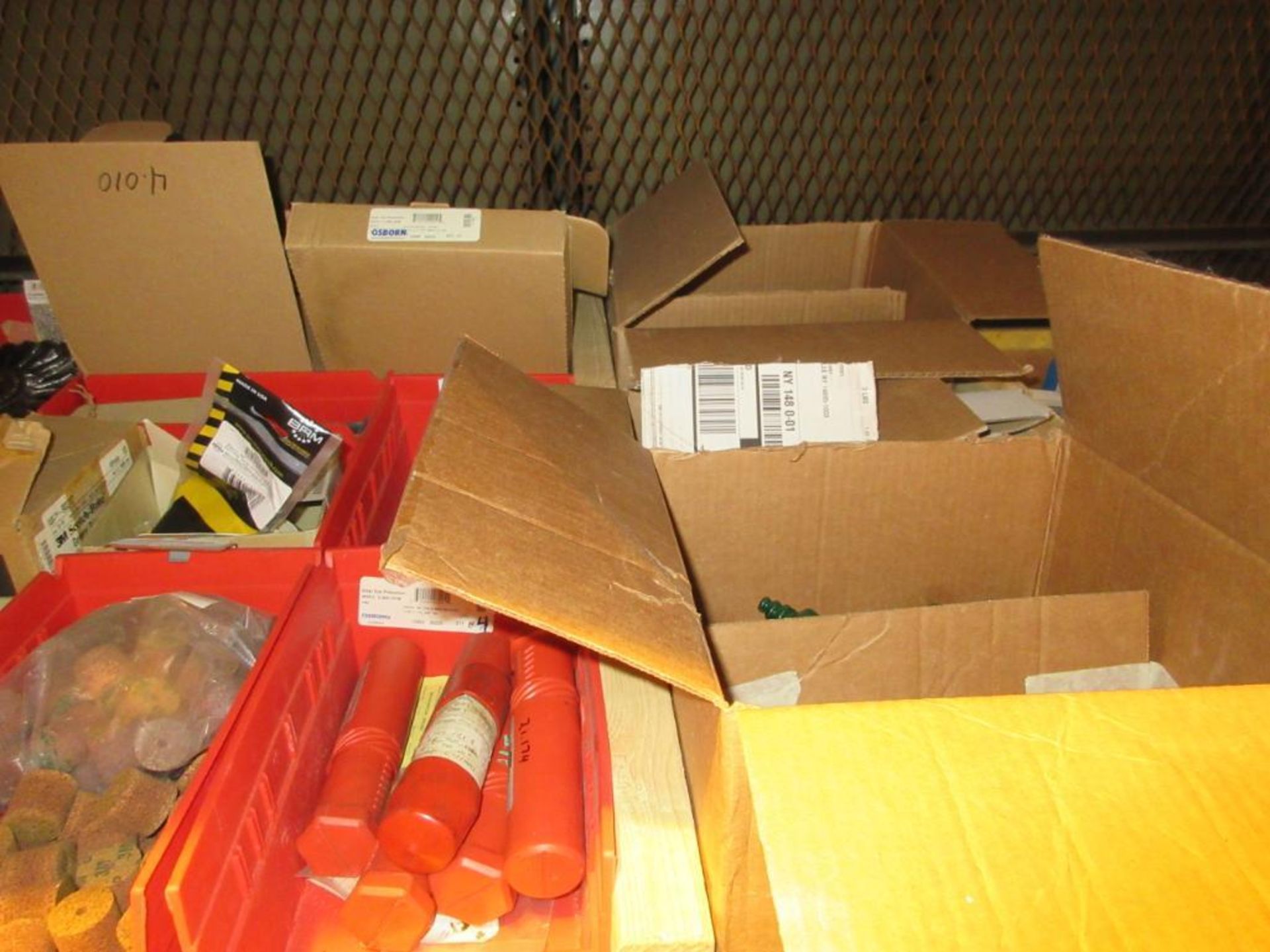 CONTENTS OF (22) SECTIONS PALLET RACK: ASSORTED ABRASIVES, SUNNEN STONES, TOOL BITS, DOVETAIL CUTTER - Image 12 of 43