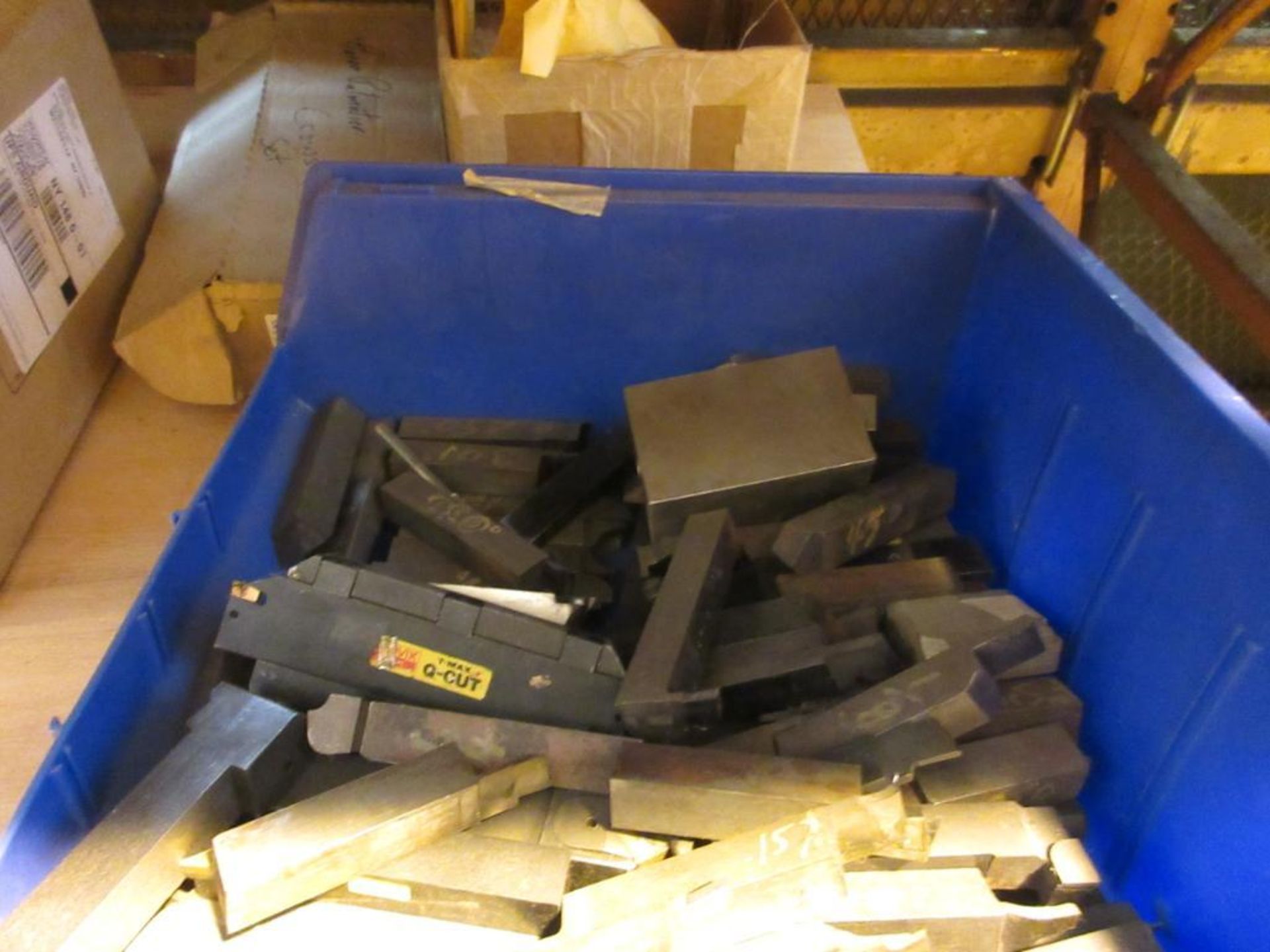 CONTENTS OF (22) SECTIONS PALLET RACK: ASSORTED ABRASIVES, SUNNEN STONES, TOOL BITS, DOVETAIL CUTTER - Image 16 of 43