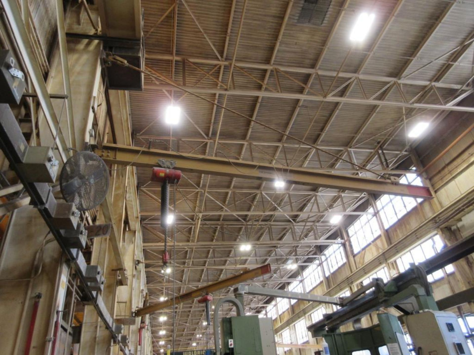 GORBEL 2-TON COLUMN MOUNTED JIB CRANE W/ CM 2-TON ELECTRIC HOIST, #200