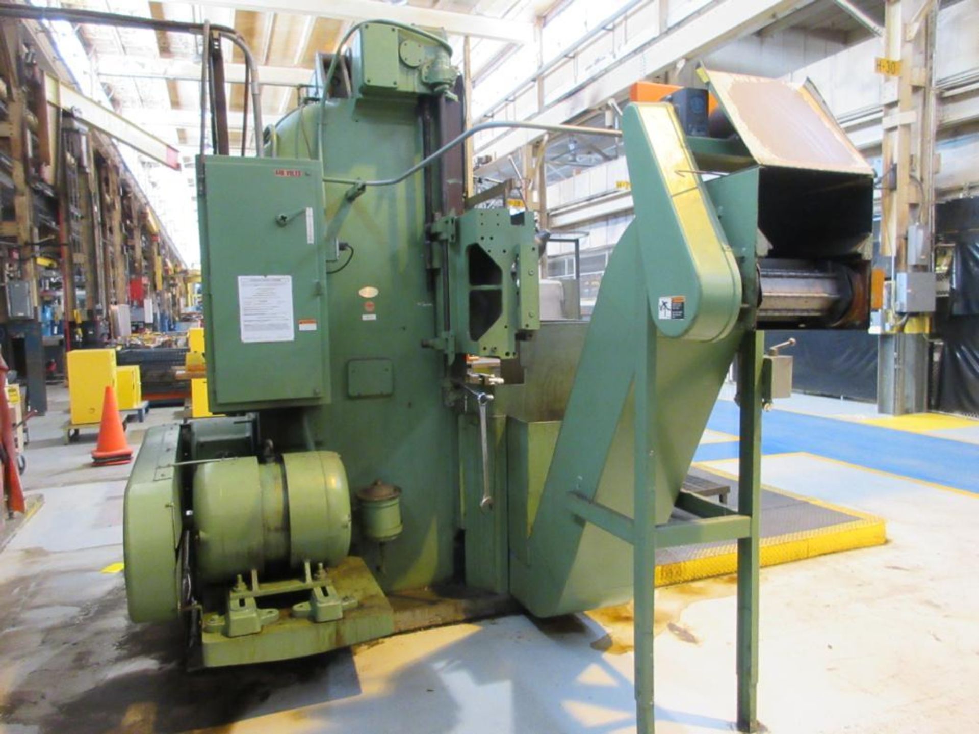 BULLARD CUT MASTER 42 IN. VERTICAL TURNING LATHE, 5-STATION TURRET, OUTFEED CHIP CONVEYOR, ACU- - Image 2 of 6