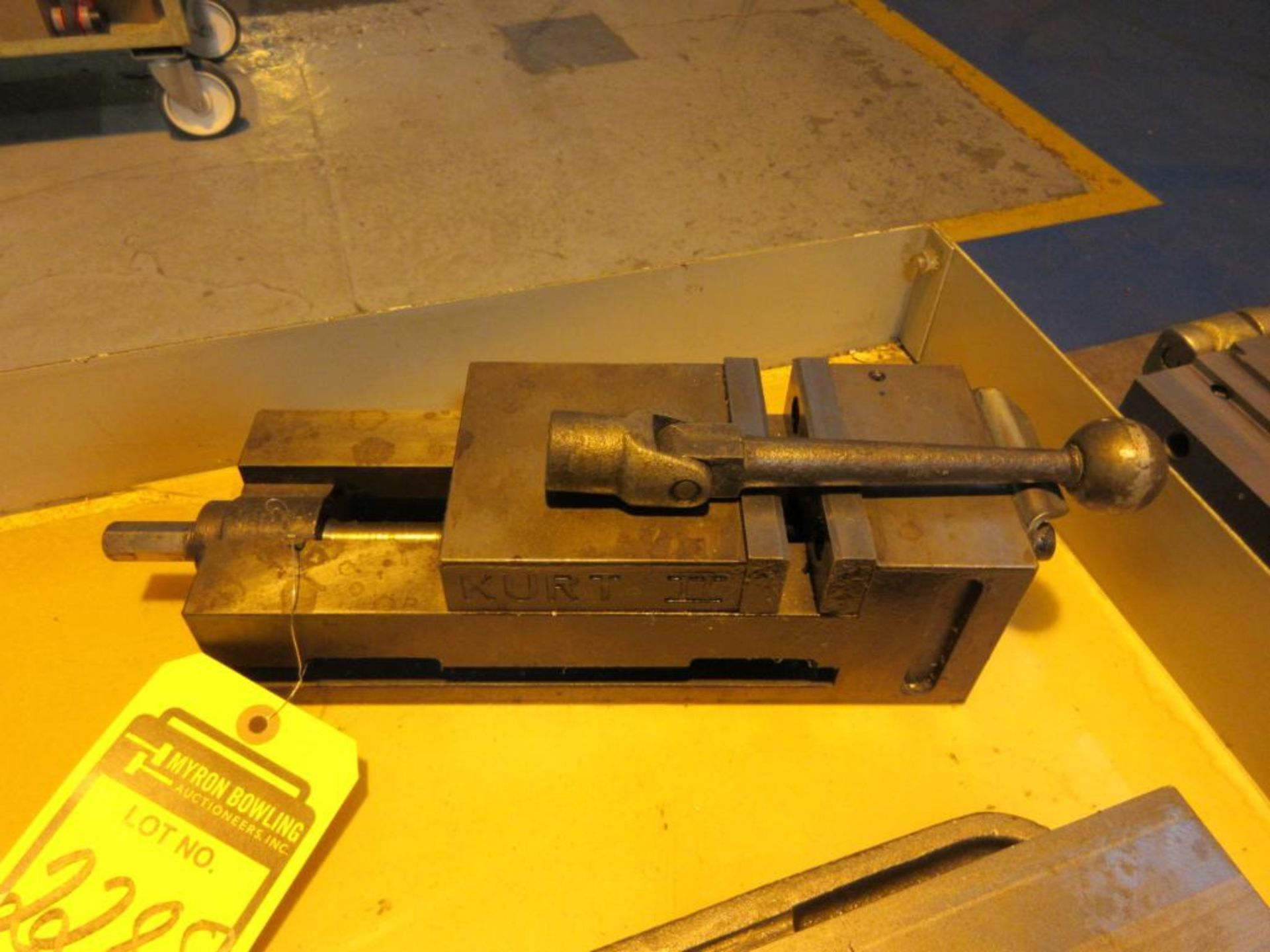 KURT II 4 IN. MACHINE VISE