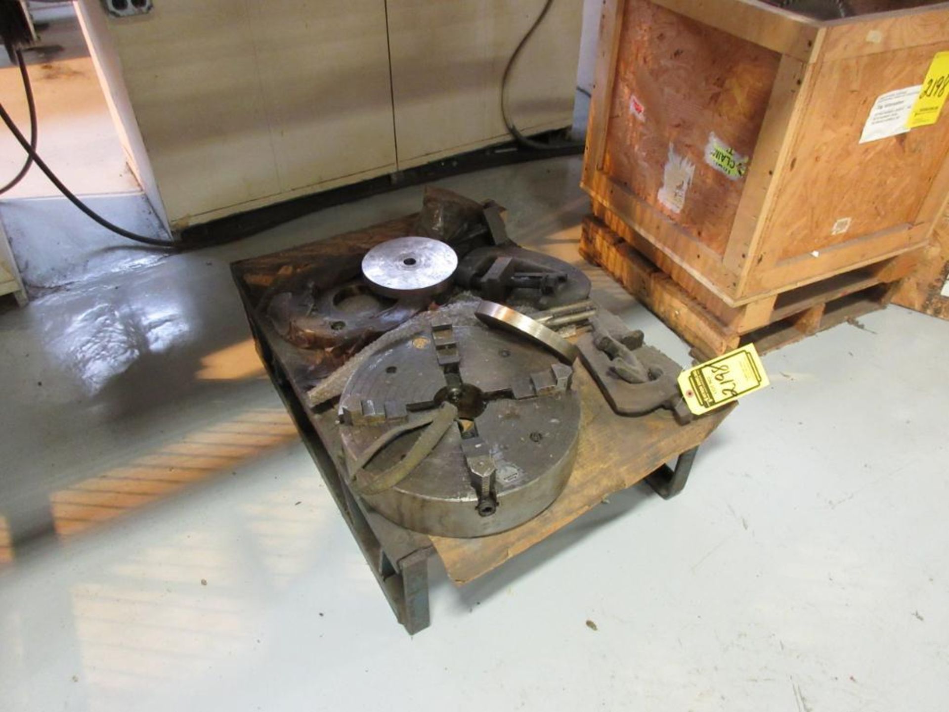 CONTENTS OF (2) SECTIONS OF PALLET RACK: GEAR, ANGLE PLATES, 16 IN. 4-JAW CHUCK, 12 IN. 3-JAW - Image 3 of 4