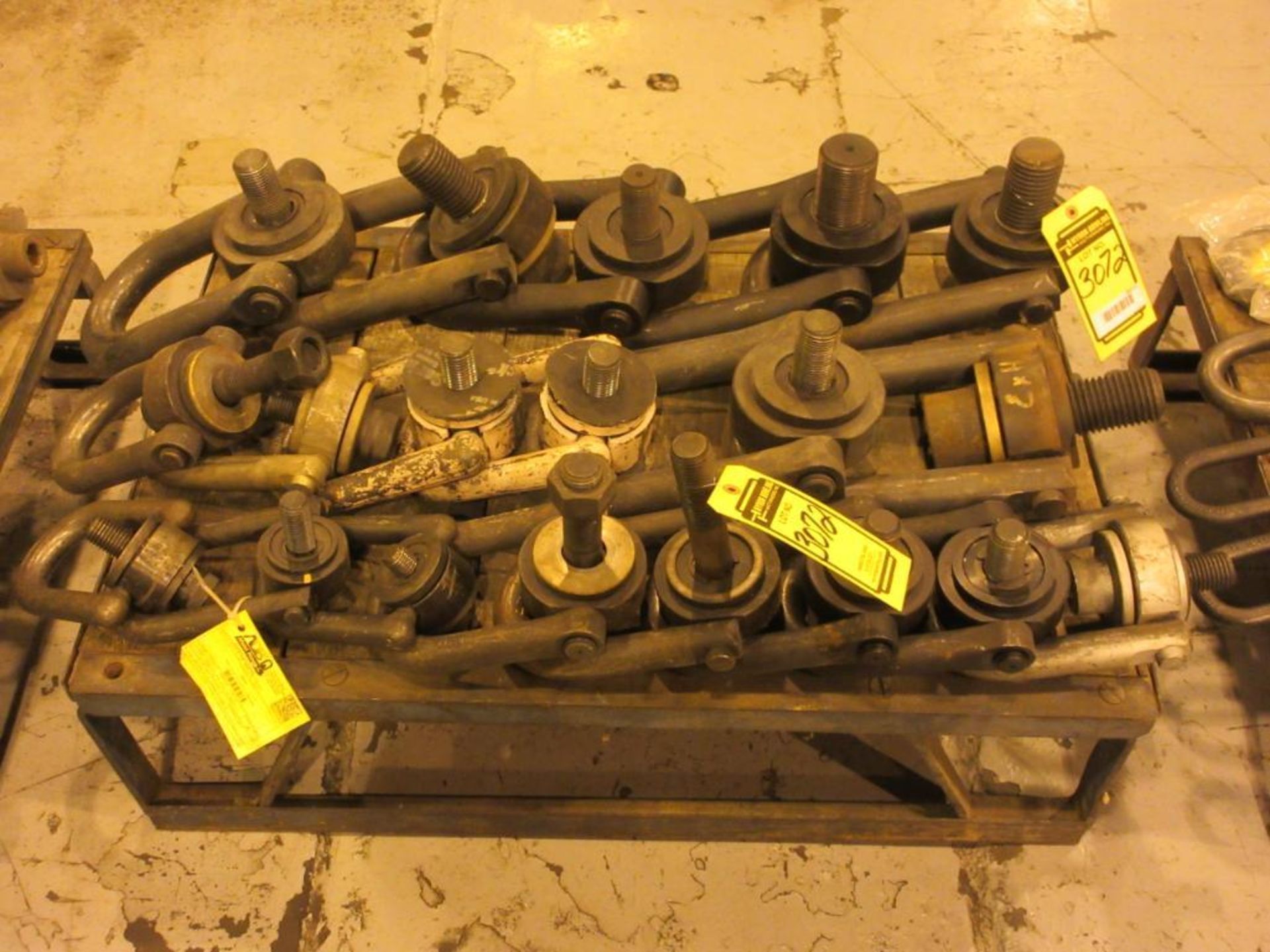 ASSORTED SWIVEL HOIST RINGS W/ PALLET