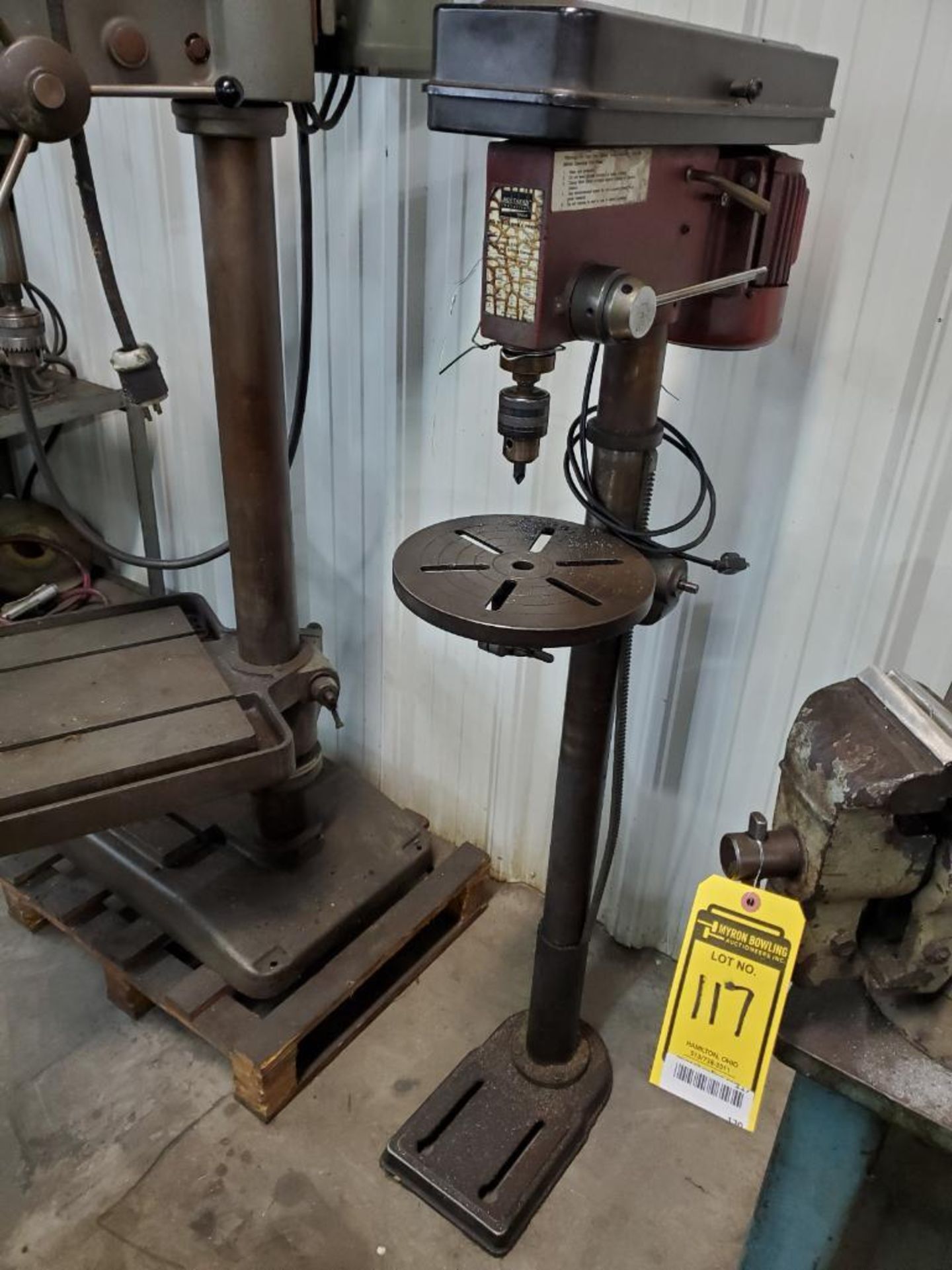 NORTHERN 16-SPEED VERTICAL FLOOR DRILL PRESS, 11-1/4'' DIA TABLE, 200-3850 RPM, 5/8'' MAX DRILLING - Image 3 of 5