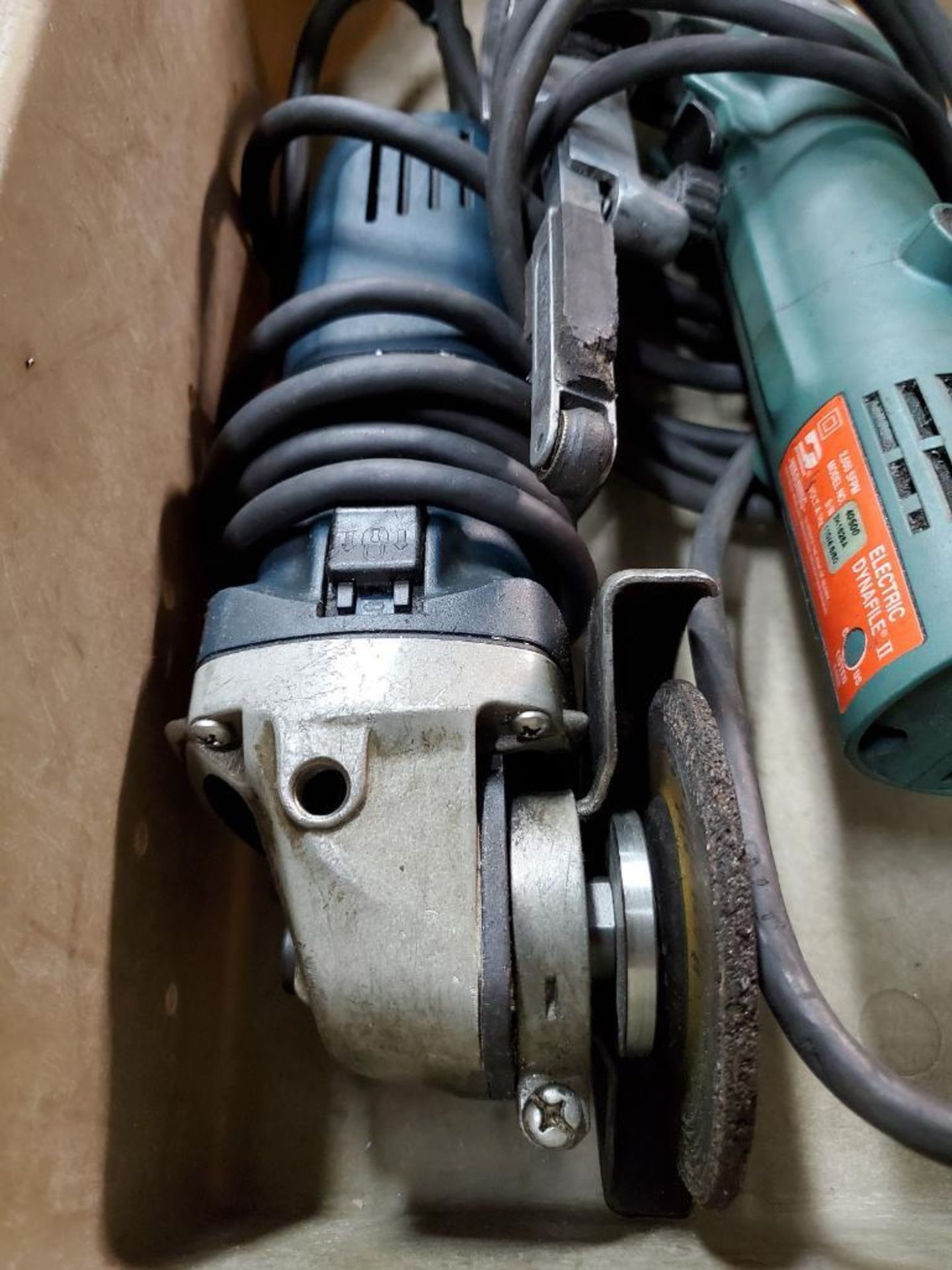 (2) ELECTRIC TOOLS DYNABRADE 11203 1'' SANDER & BOSCH RIGHT ANGLE GRINDER - Image 3 of 3