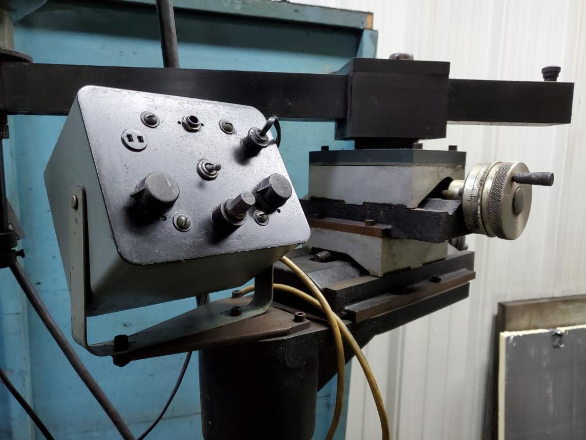 HAHN & KOLB STUTTGART PRECISION TOOL SHARPENER WITH STOCKER YALE COMPARATOR, ROTARY GRIND HEAD, - Image 7 of 8
