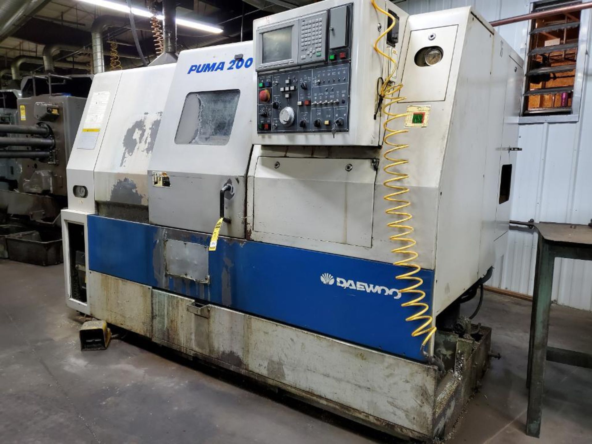 1998 DAEWOO PUMA 200 CNC LATHE, 12-STATION TURRET, 8'' 3-JAW CHUCK, TAILSTOCK, MITSUBISHI CONTROL,