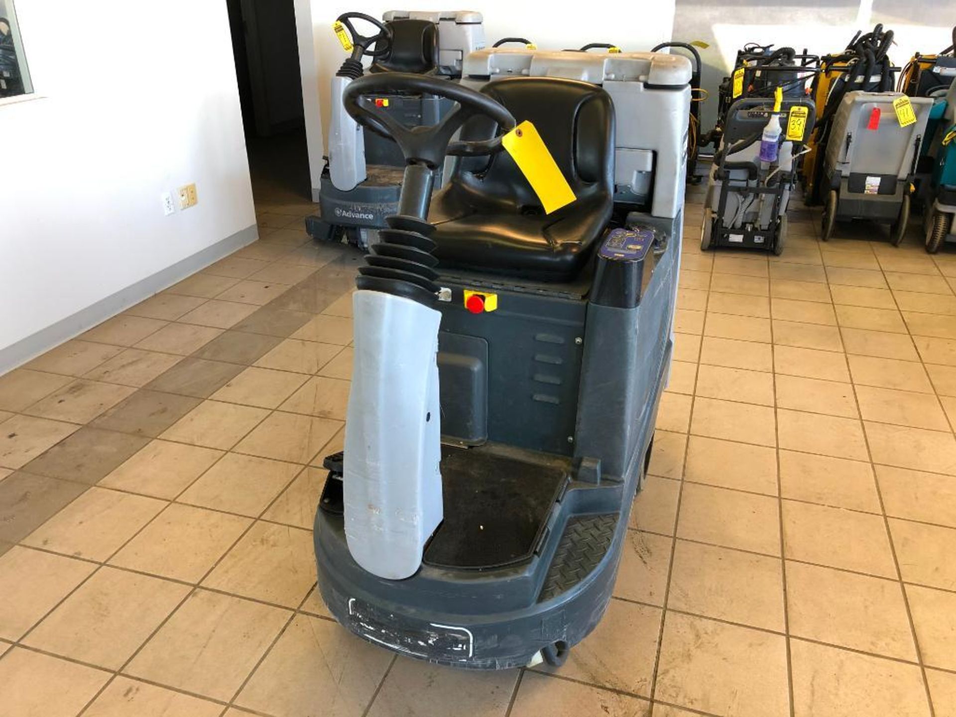 2016 ADVANCE RIDE-ON FLOOR SCRUBBER, MODEL: ES4000, S/N: 3000178054, 24-VOLT, WEIGHT: 1,447-LBS., - Image 5 of 9