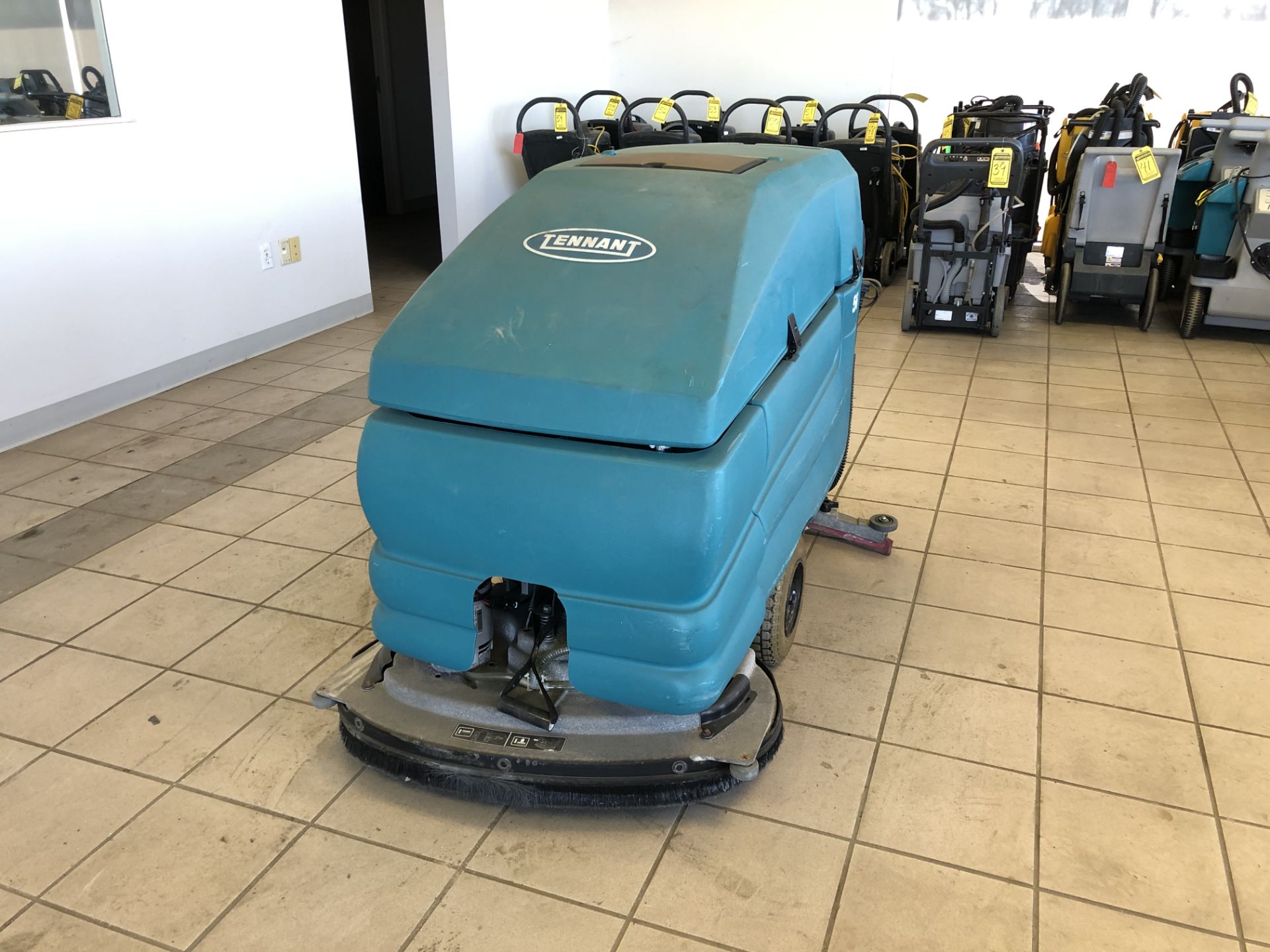 TENNANT WALK-BEHIND FLOOR SCRUBBER, MODEL: M5680, S/N: 5680-10614345, 1,211 HOURS, 36-VOLT - Image 2 of 10