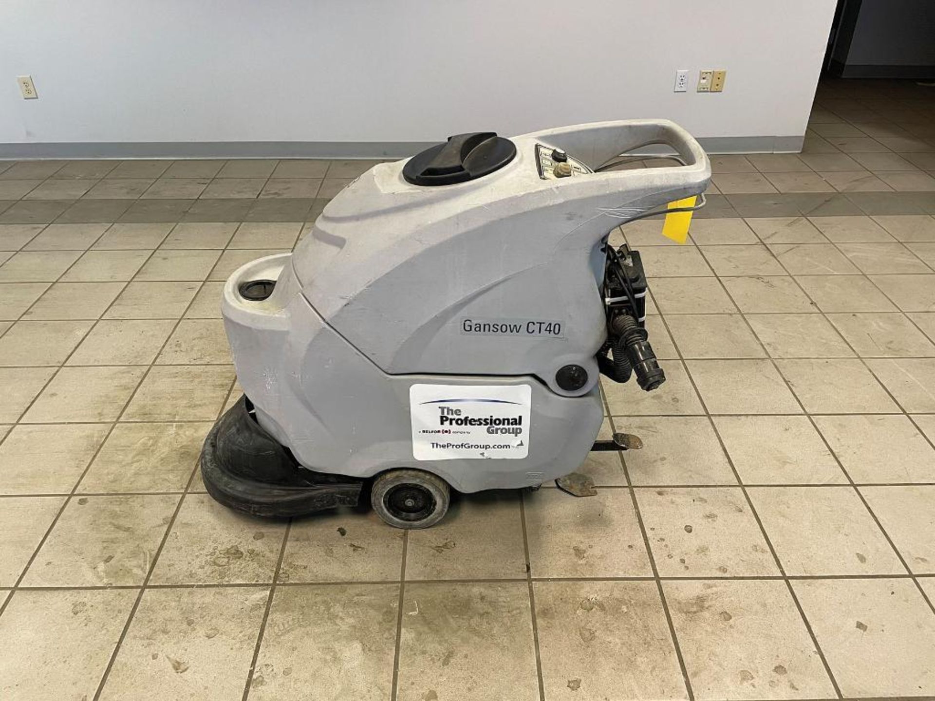 2008 GANSOW WALK-BEHIND FLOOR SCRUBBER, MODEL: CLT40, S/N: N8000124847, 24-VOLT, NO BATTERIES