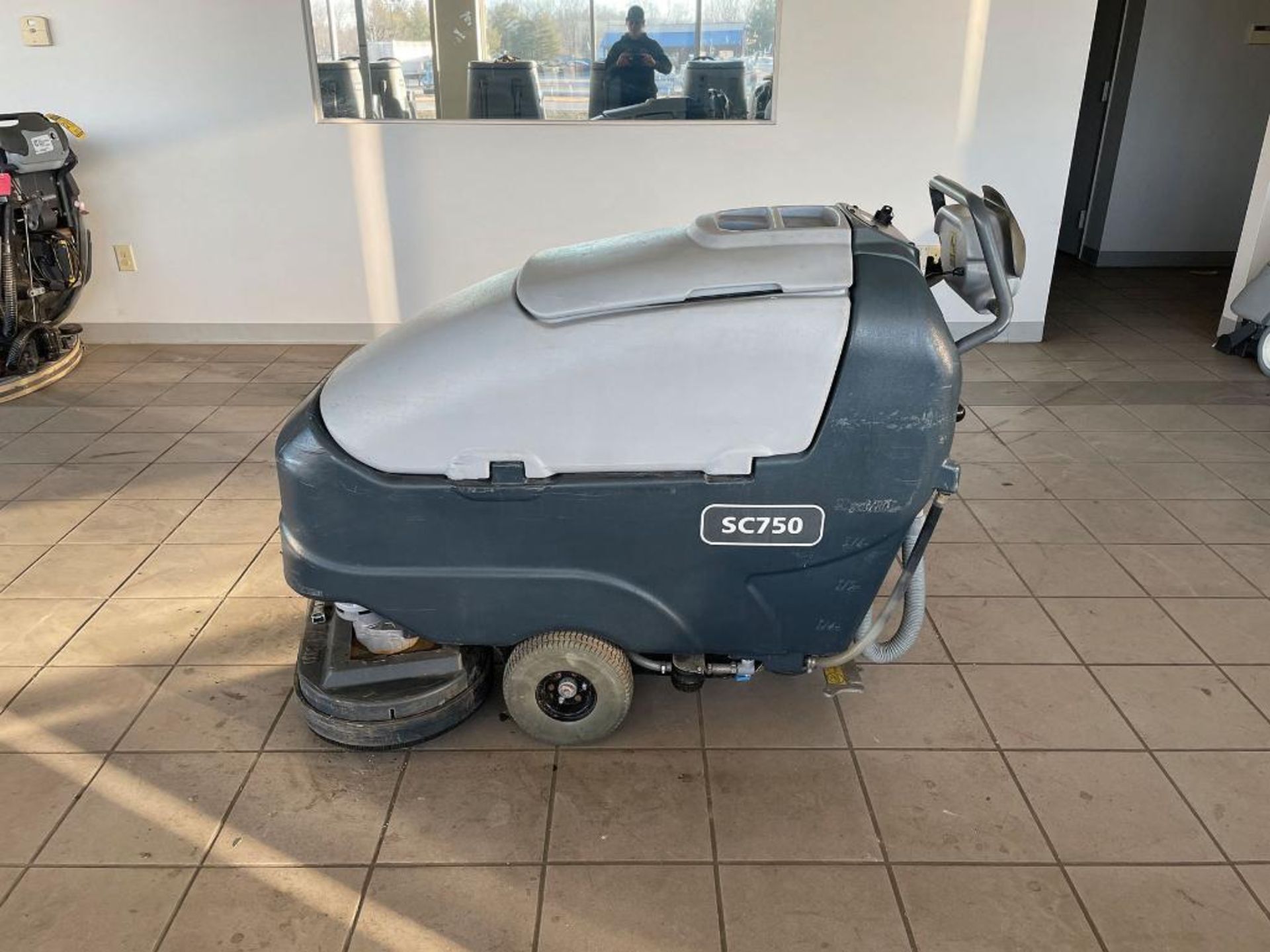 2016 ADVANCE WALK-BEHIND FLOOR SCRUBBER, MODEL: SC750-28D, S/N: 4000112586, 24-VOLT, 731 HOURS, 21-