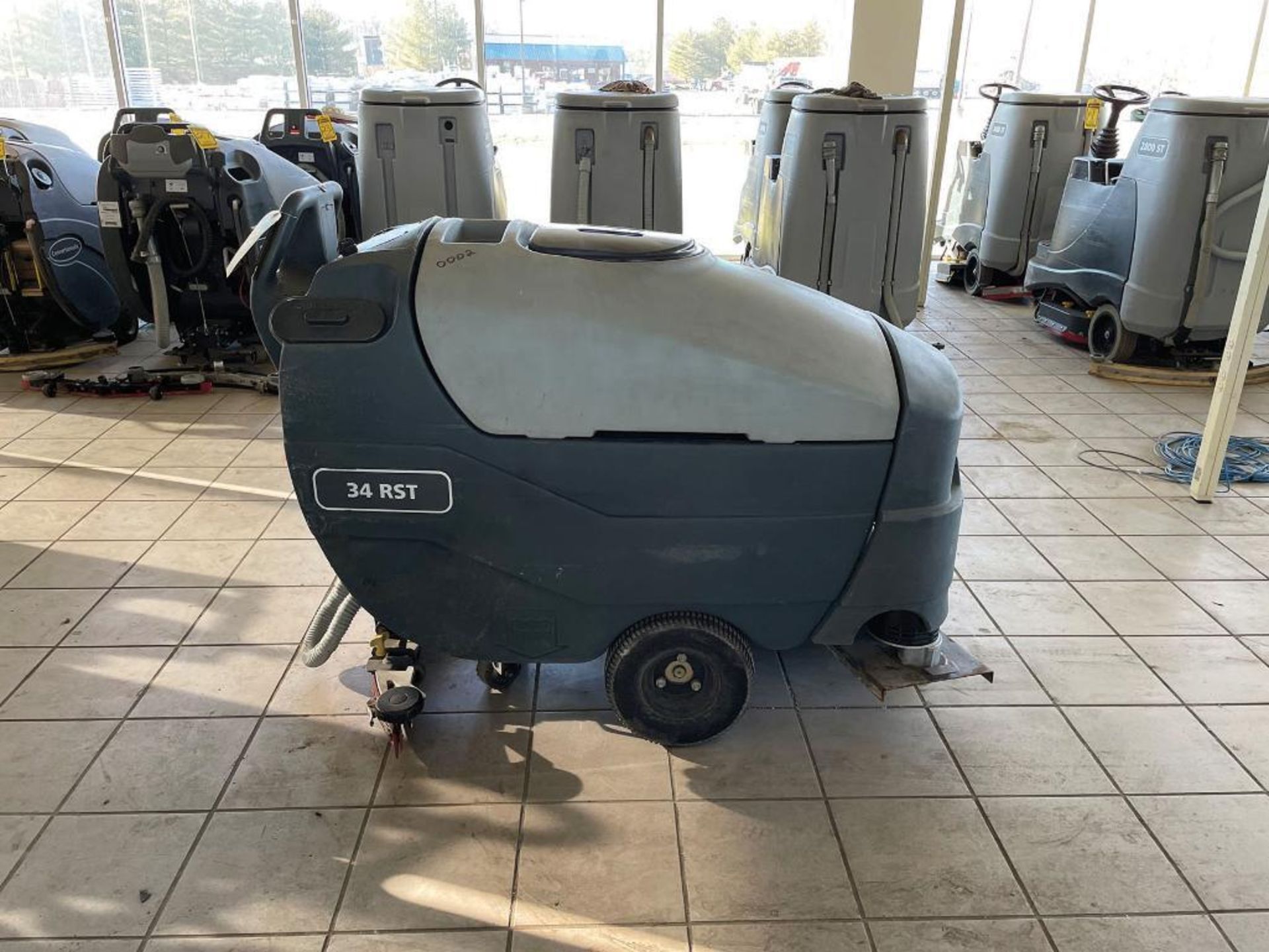 ADVANCE WALK-BEHIND FLOOR SCRUBBER, MODEL: 34 RST, S/N: N4000010197, 36-VOLT, 30-GALLON CAPACITY - Image 3 of 5