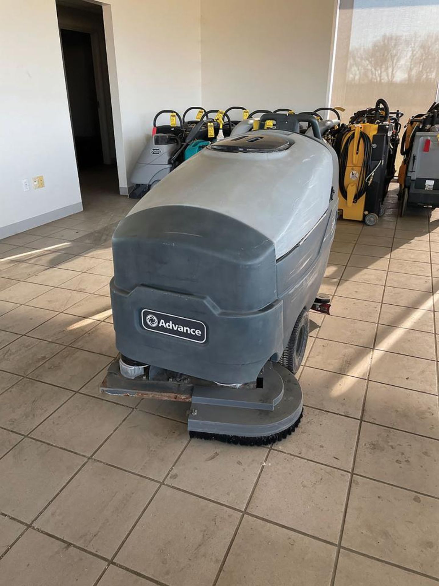 ADVANCE WALK-BEHIND FLOOR SCRUBBER, MODEL: 34 RST, S/N: N4000010197, 36-VOLT, 30-GALLON CAPACITY - Image 2 of 5