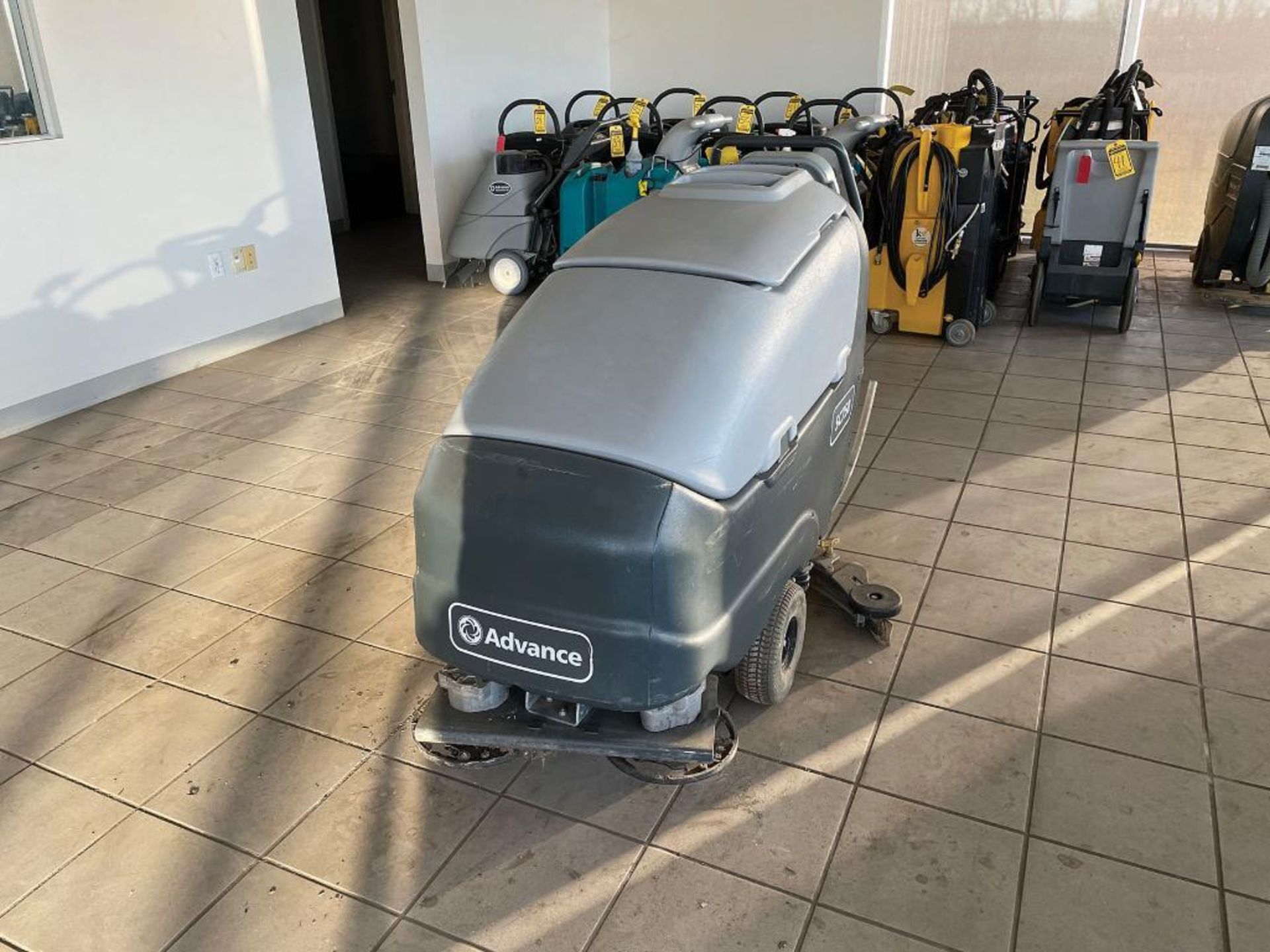 2016 ADVANCE WALK-BEHIND FLOOR SCRUBBER, MODEL: SC750-28D, S/N: N4000092860, 24-VOLT, 731 HOURS, - Image 2 of 5