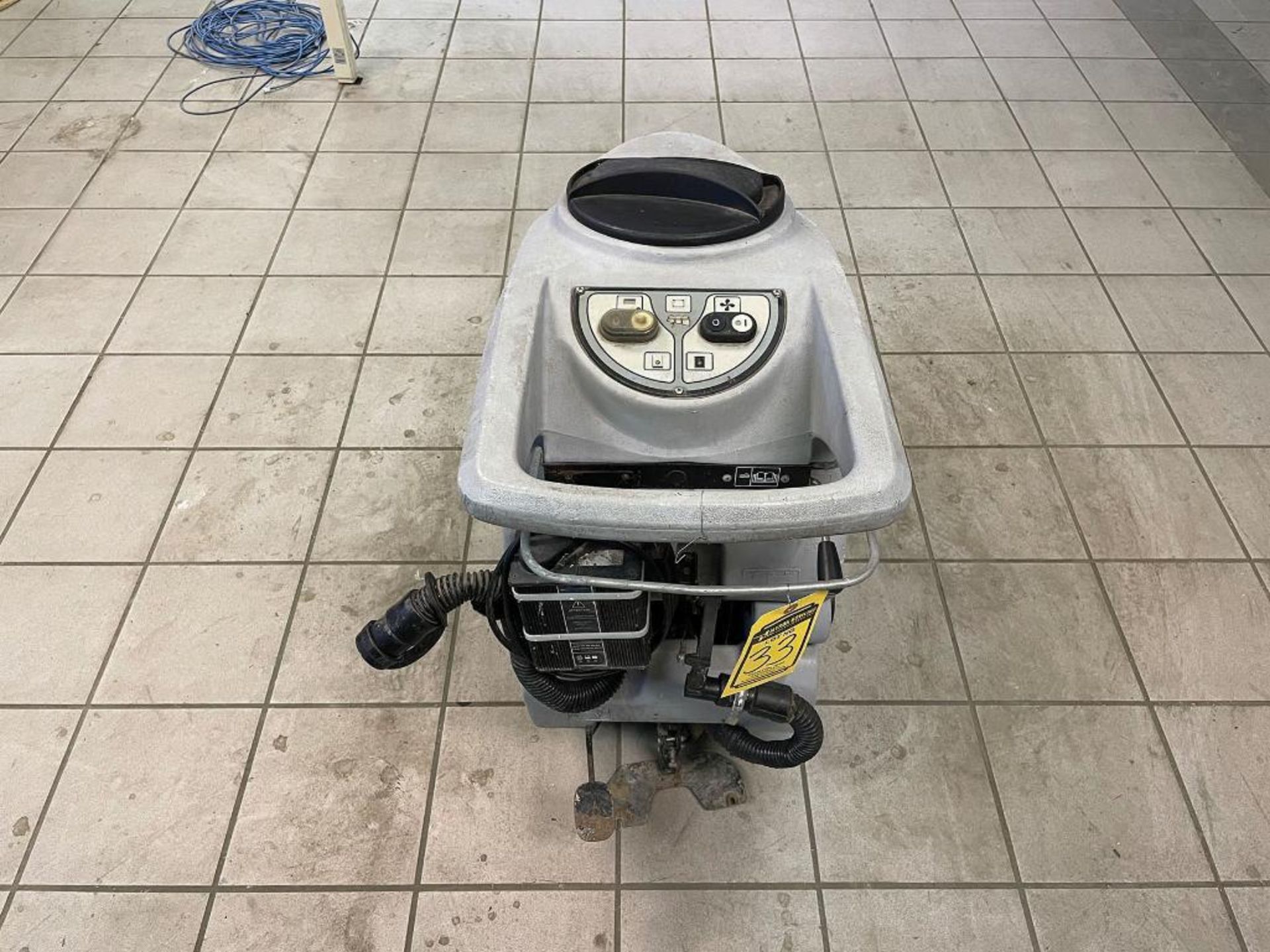 2008 GANSOW WALK-BEHIND FLOOR SCRUBBER, MODEL: CLT40, S/N: N8000124847, 24-VOLT, NO BATTERIES - Image 5 of 5