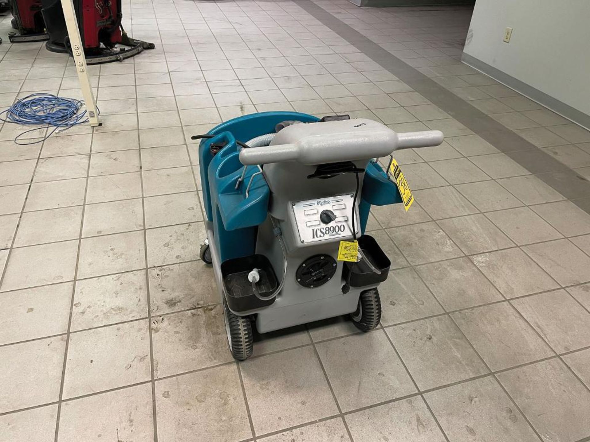 ICS 8900 SELF-CONTAINED PORTABLE CLEANING SYSTEM - Image 4 of 5