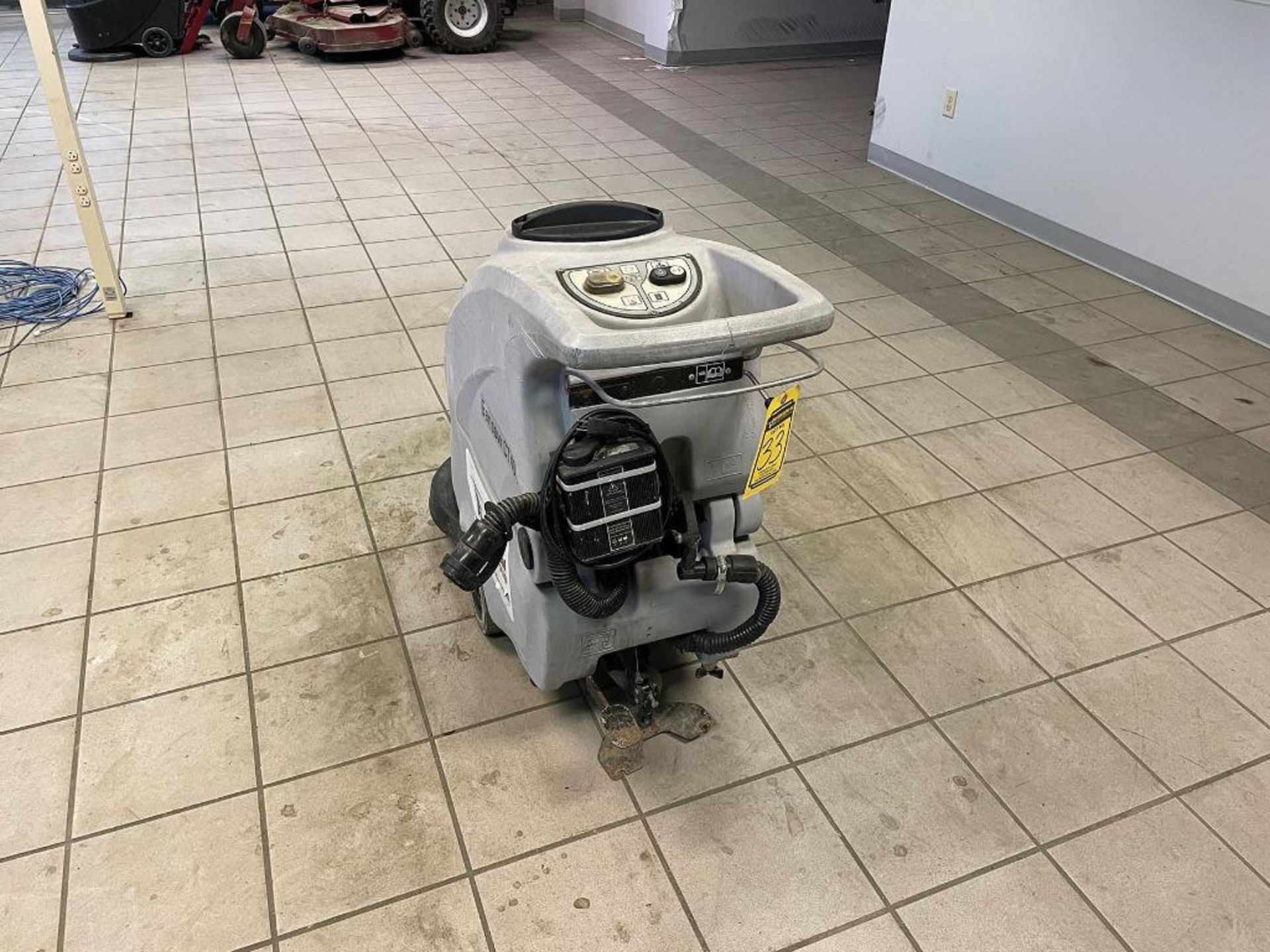 2008 GANSOW WALK-BEHIND FLOOR SCRUBBER, MODEL: CLT40, S/N: N8000124847, 24-VOLT, NO BATTERIES - Image 4 of 5