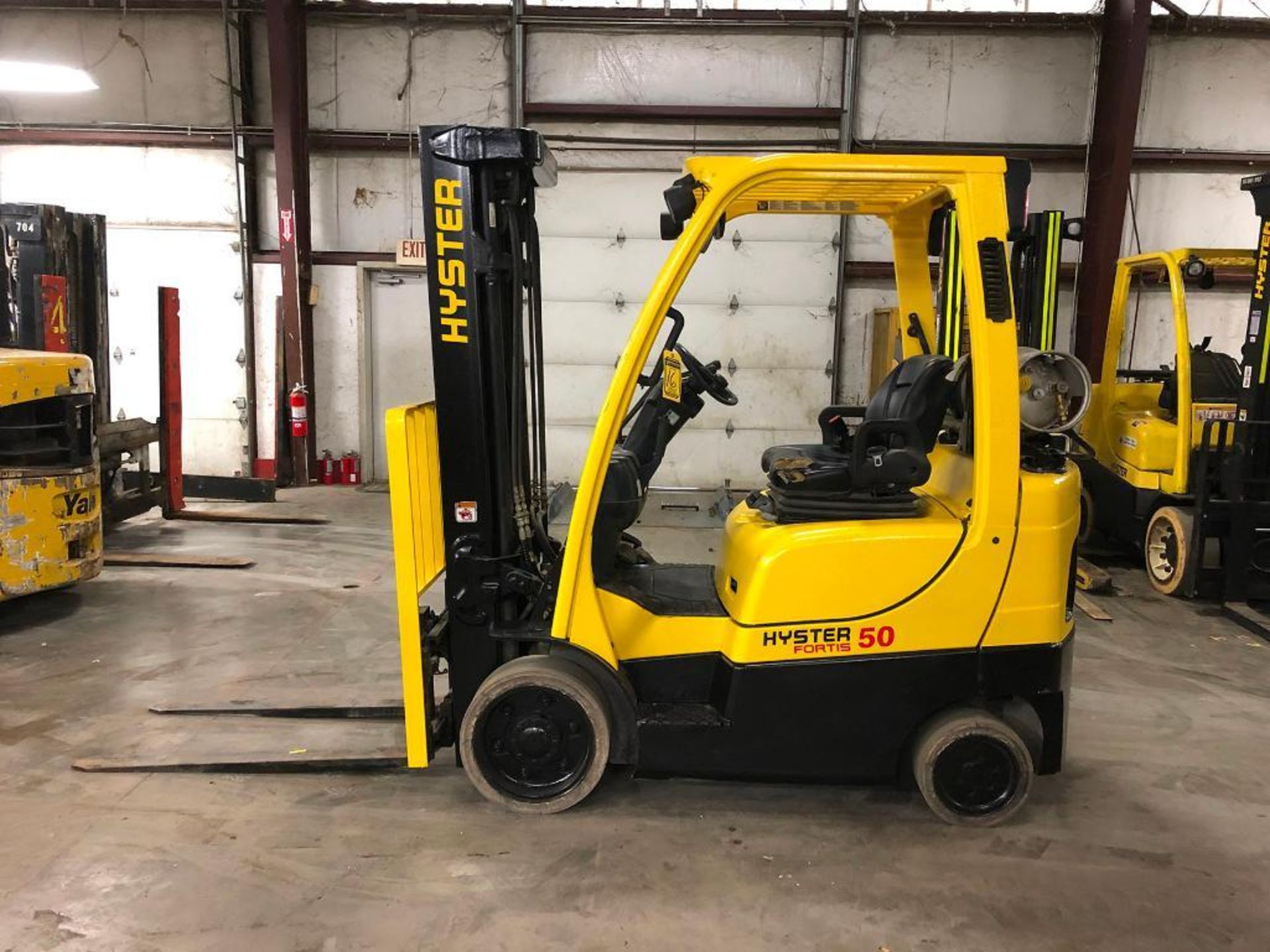 2015 HYSTER 5,000-LB., MODEL S50FT, S/N H187V03779N, LPG, LEVER SHIFT TRANSMISSION, SOLID TIRES,