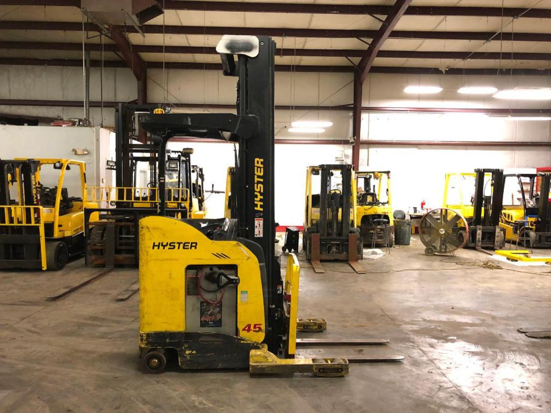 2013 HYSTER 4,500 LB. ELECTRIC NARROW AISLE REACH TRUCK, MODEL N45ZR-18.5, S/N C264N03496L, 36-VOLT, - Image 3 of 8