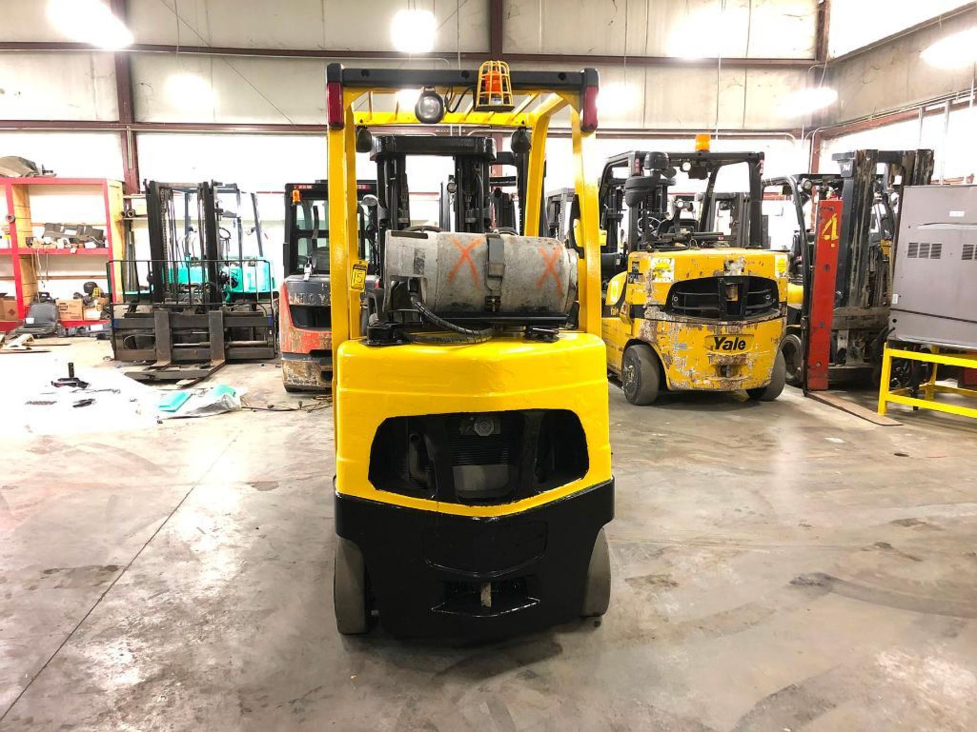 2015 HYSTER 5,000-LB., MODEL S50FT, S/N H187V02353N, LPG, LEVER SHIFT TRANSMISSION, SOLID TIRES, - Image 4 of 5