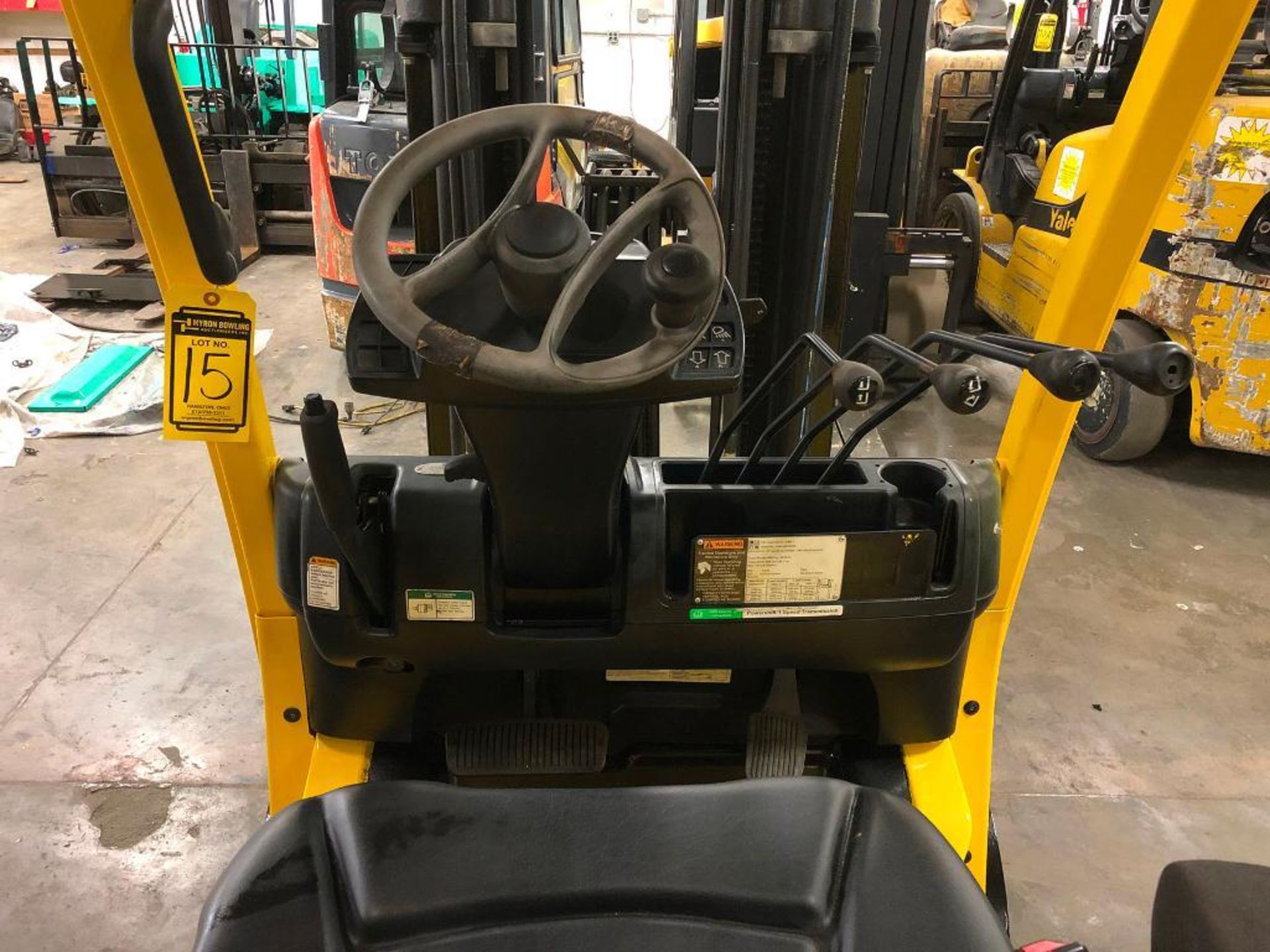 2015 HYSTER 5,000-LB., MODEL S50FT, S/N H187V02353N, LPG, LEVER SHIFT TRANSMISSION, SOLID TIRES, - Image 5 of 5