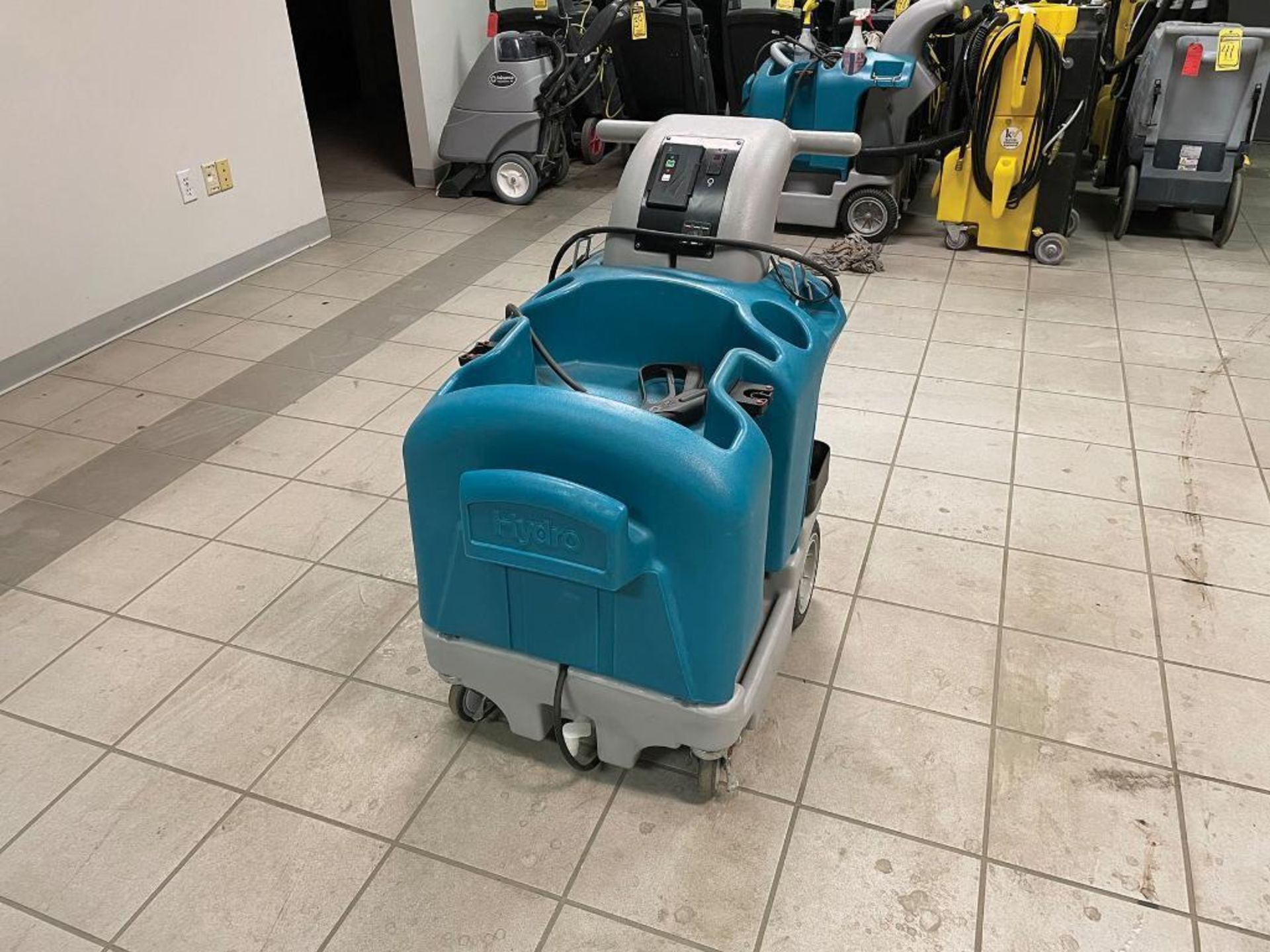 ICS 8900 SELF-CONTAINED PORTABLE CLEANING SYSTEM - Image 2 of 5