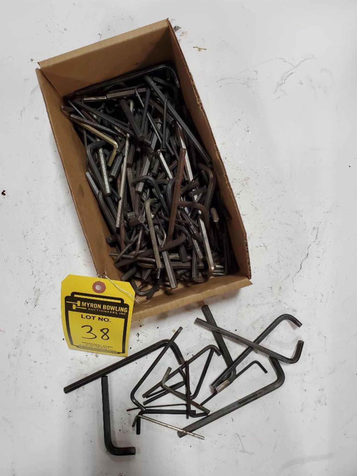 LOT OF ASSORTED ALLEN WRENCHES