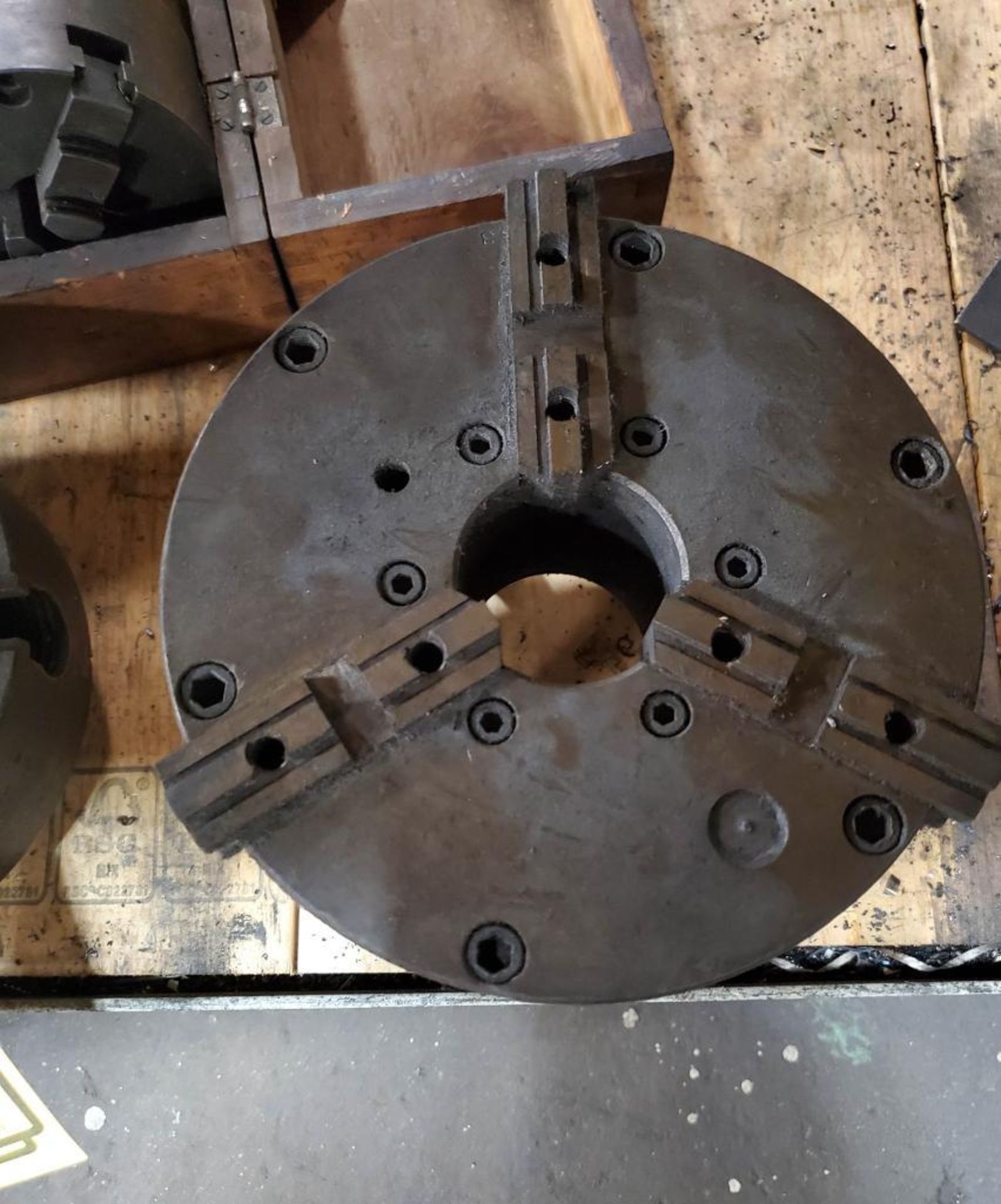 3-JAW CHUCK