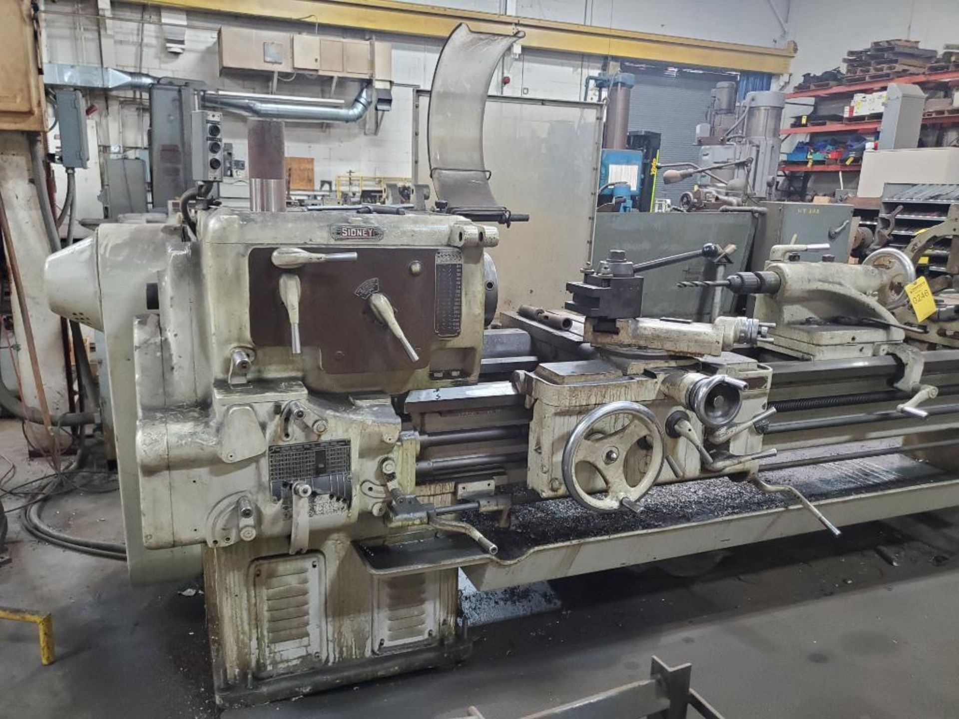 SYDNEY ENGINE LATHE, 16' BED, 2'' BAR THROUGH SPINDLE, 24-720 SPINDLE SPEEDS, TAILSTOCK, CROSS - Image 8 of 18