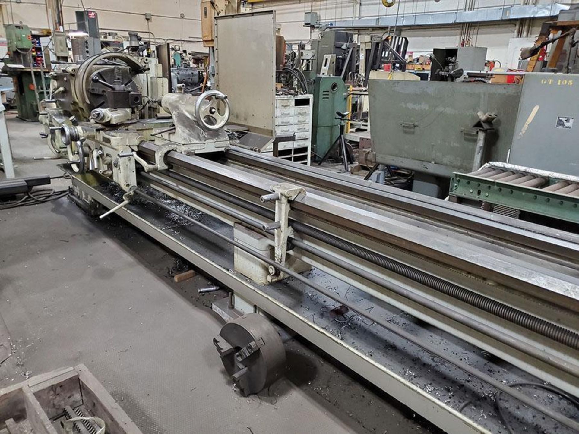 SYDNEY ENGINE LATHE, 16' BED, 2'' BAR THROUGH SPINDLE, 24-720 SPINDLE SPEEDS, TAILSTOCK, CROSS - Image 5 of 18