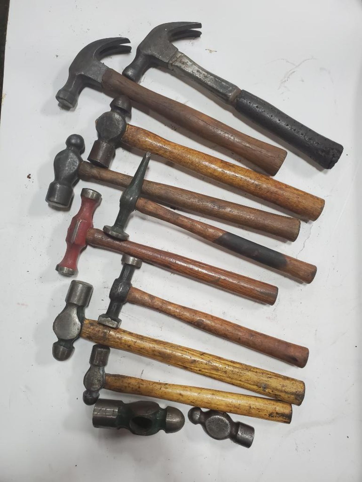 LOT OF ASSORTED HAMMERS