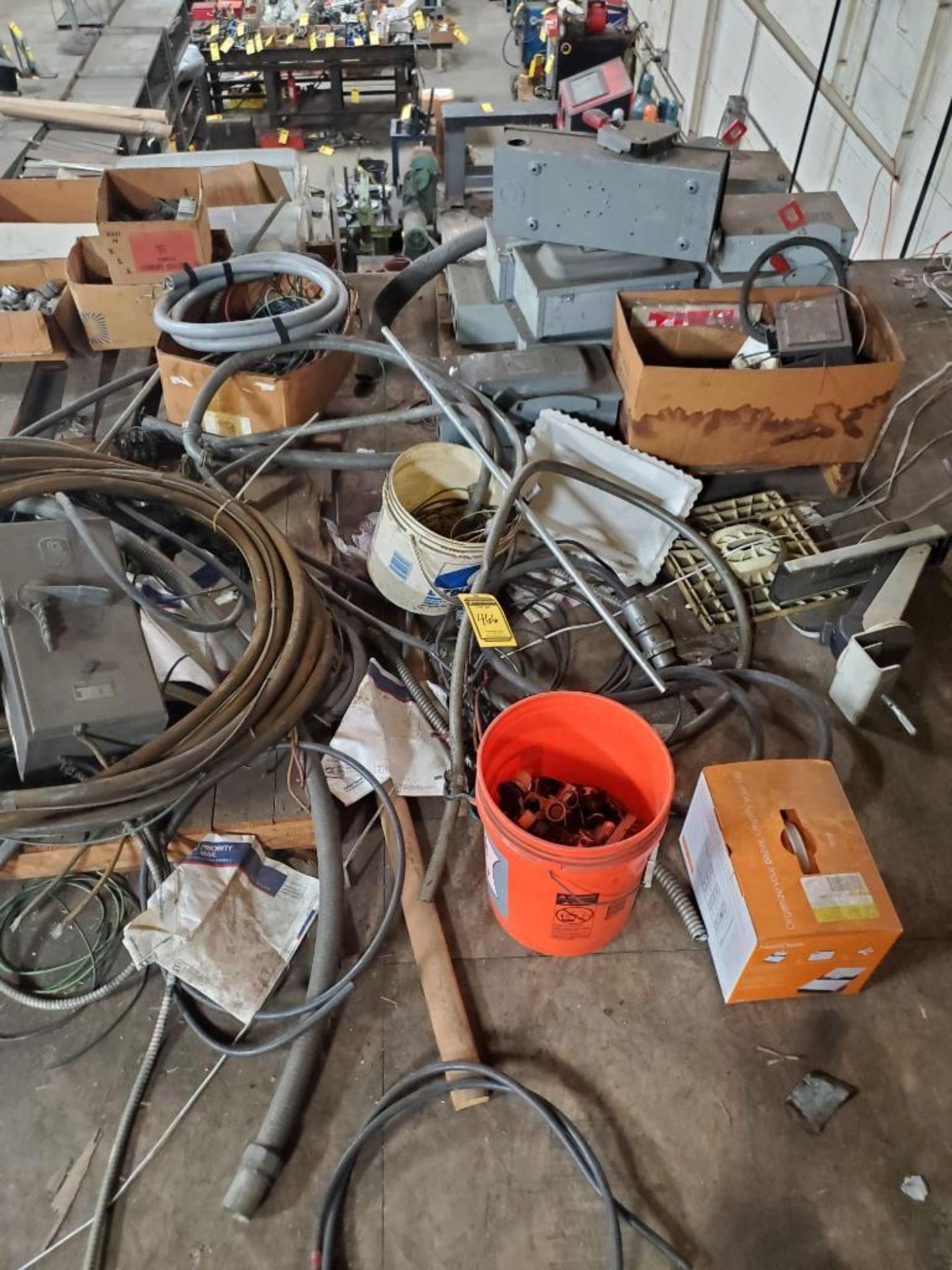 LOT OF ELECTRIC COMPONENTS