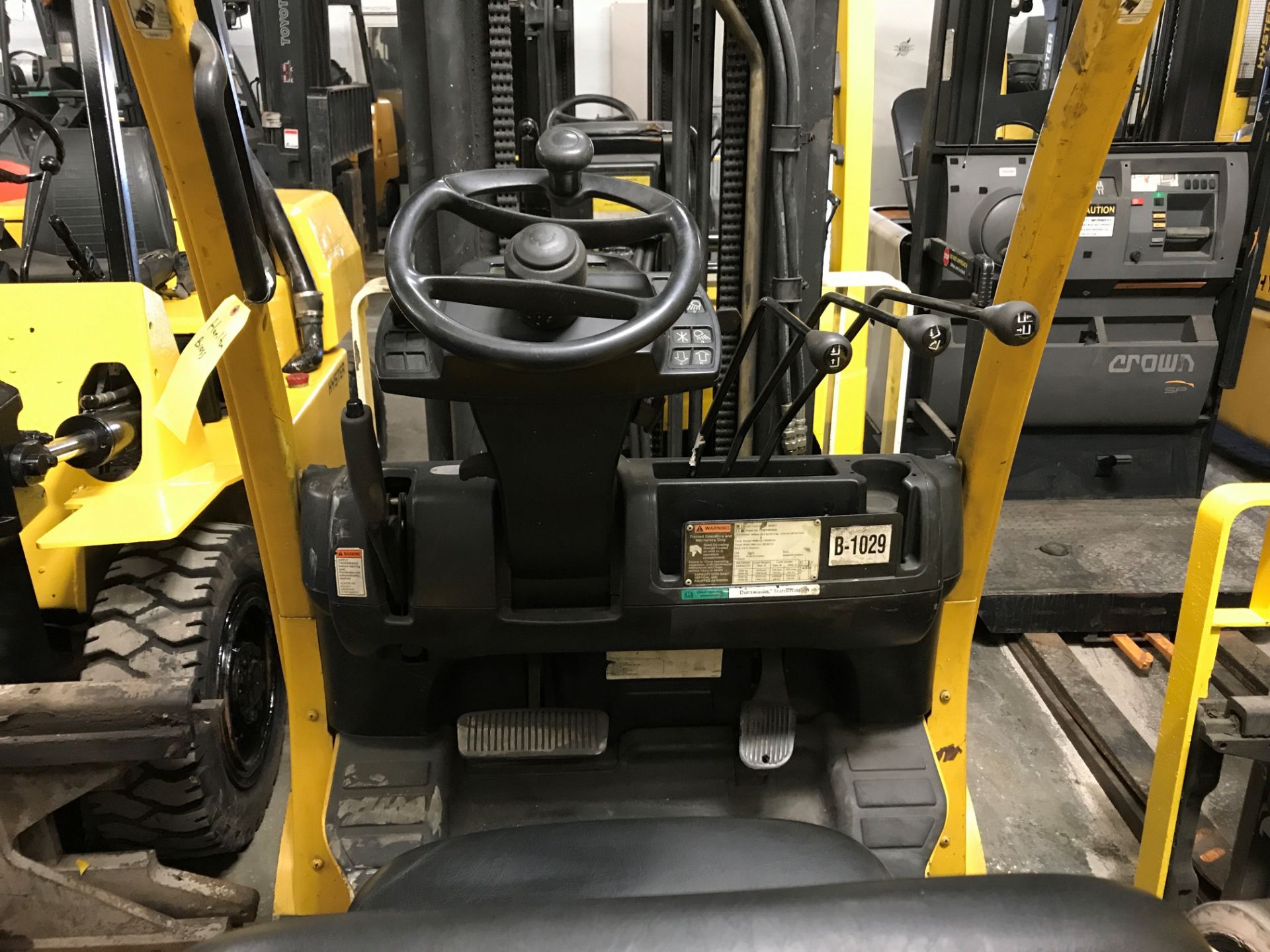2011 HYSTER 6,000-LB. FORKLIFT, MODEL S60FT, 10,904 HOURS, 3-STAGE MAST, SOLID CUSHION TIRES, - Image 5 of 5
