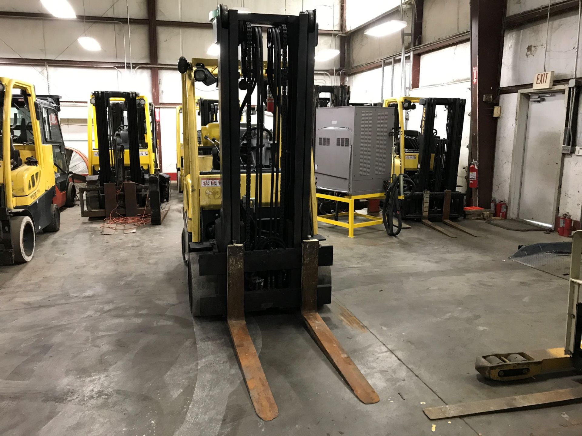 2015 HYSTER 8,000-LB. FORKLIFT, MODEL S80FT, 10,225 HOURS, 2-STAGE MAST, SOLID CUSHION TIRES, LPG, - Image 2 of 5