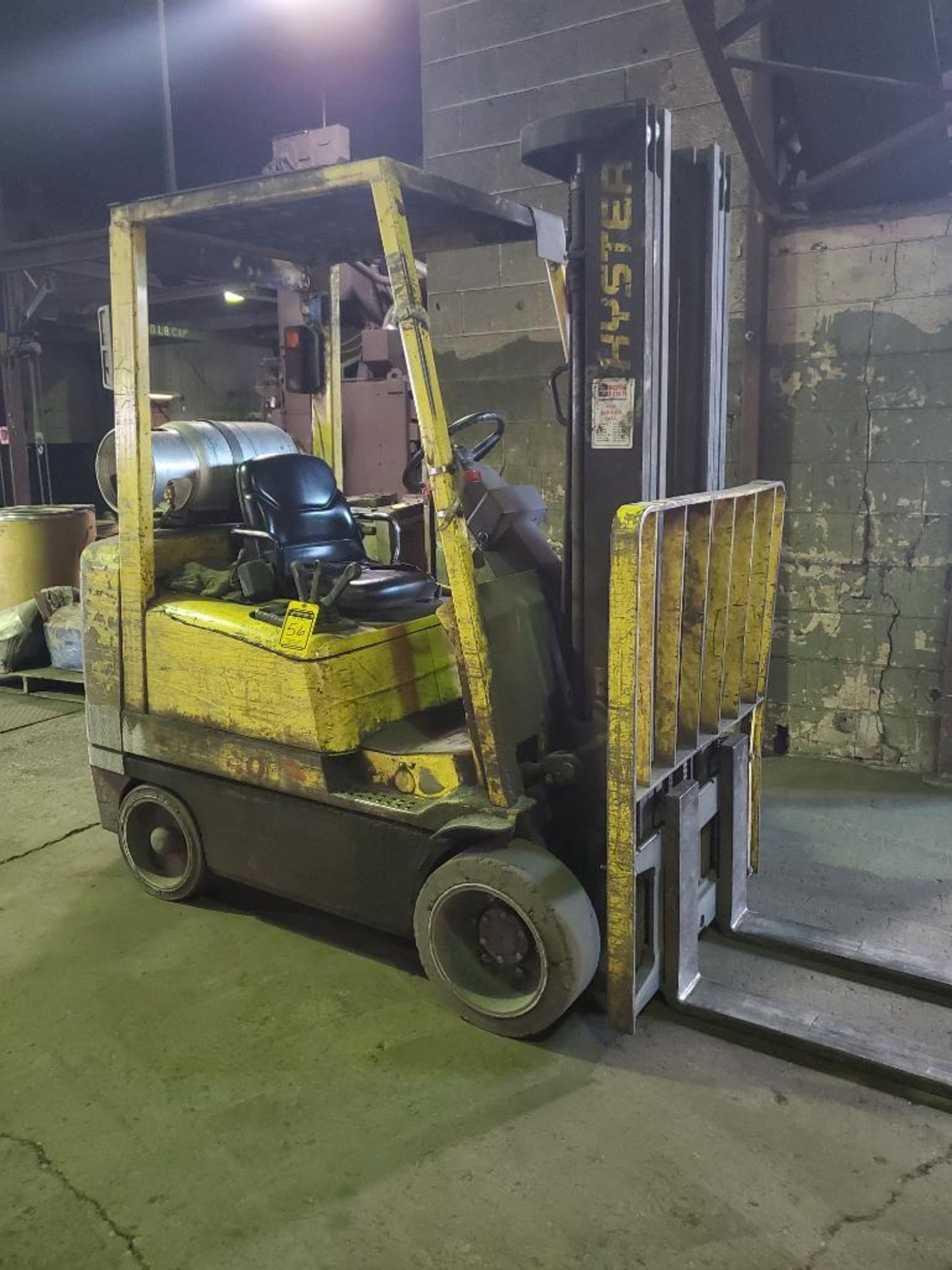 HYSTER 4,000 LB. CAPACITY FORKLIFT; MODEL S40XMS, S/N C010H03204T, 3-STAGE MAST, 189'' LIFT