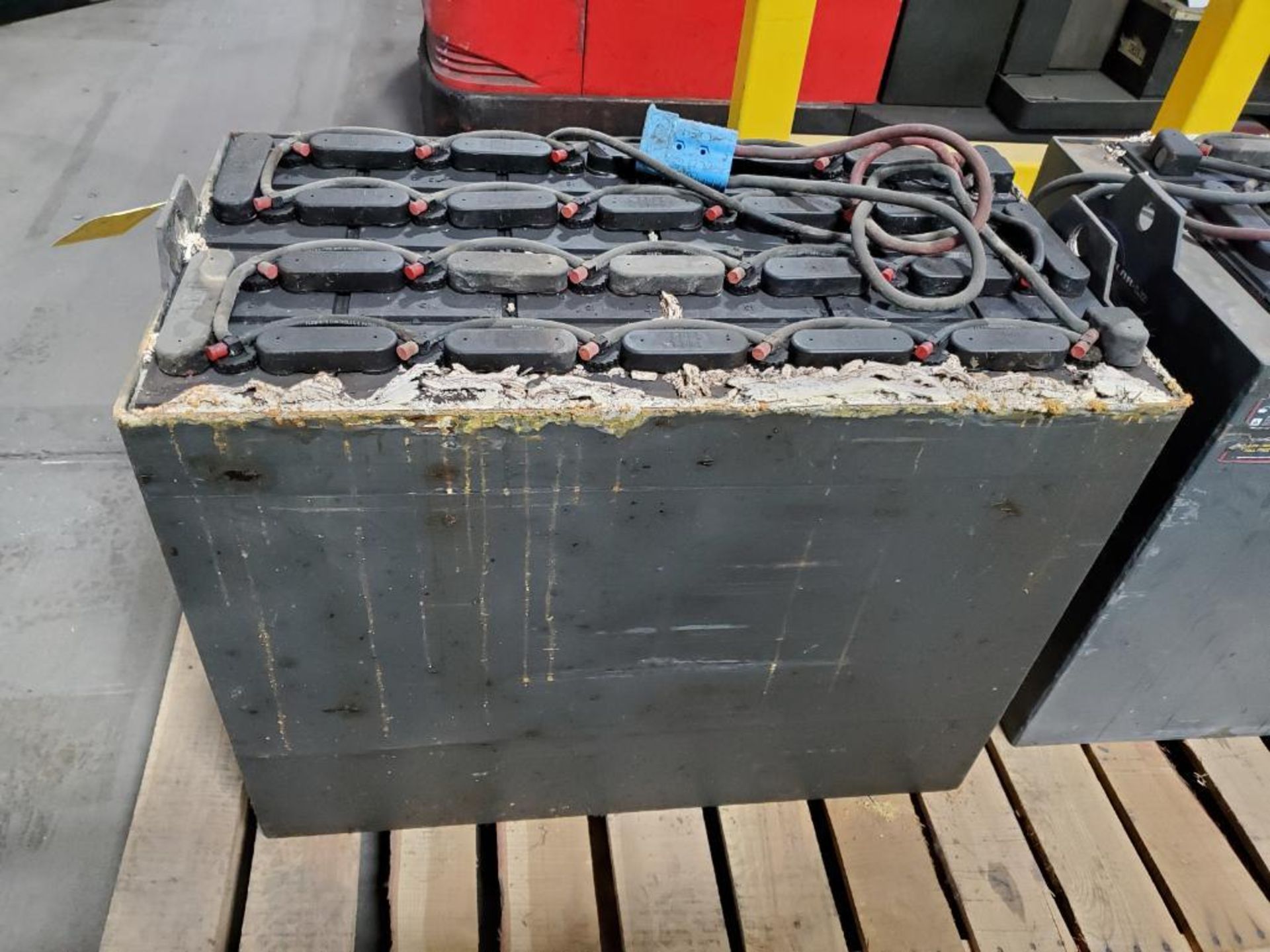 GNB 48 VOLT FORKLIFT BATTERY - Image 3 of 3