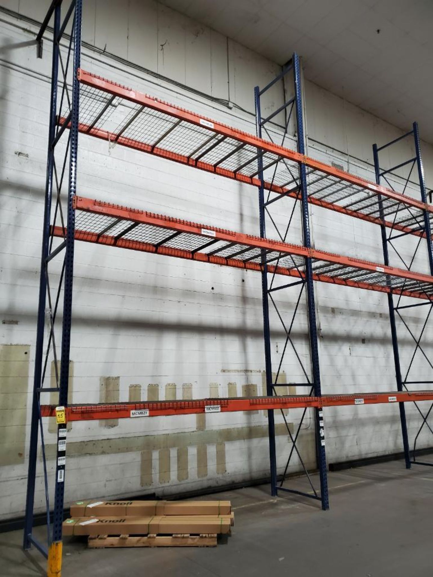 (10X) BAYS OF 20' X 42'' INTERLAKE TEAR DROP PALLET RACKING. 20' X 42'' UPRIGHTS, 138'' X 5'' BEAMS, - Image 2 of 7