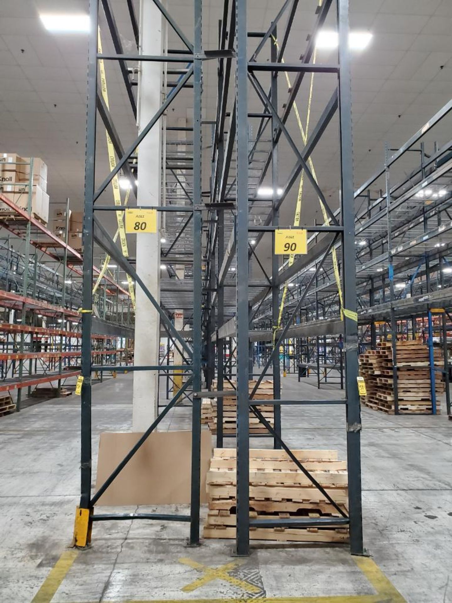 (28X) BAYS OF 20' X 42'' RIDG-U RAK SLOT/CLIP LOCK PALLET RACKING, 20' X 42'' UPRIGHTS, 12' X 5'' - Image 8 of 8