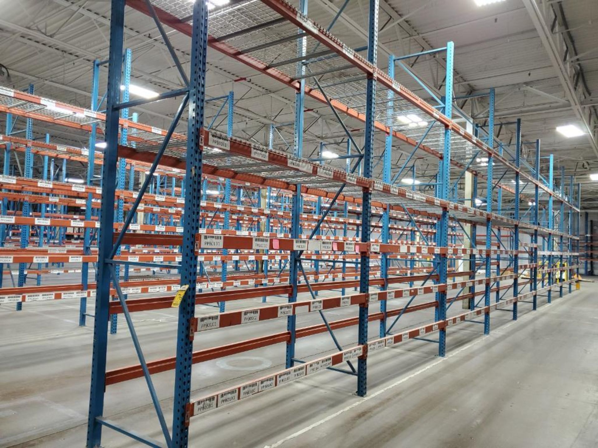 (9X) BAYS OF 16' X 42'' INTERLAKE TEAR DROP PALLET RACKING, 16' X 42'' UPRIGHTS, 138'' X 5''